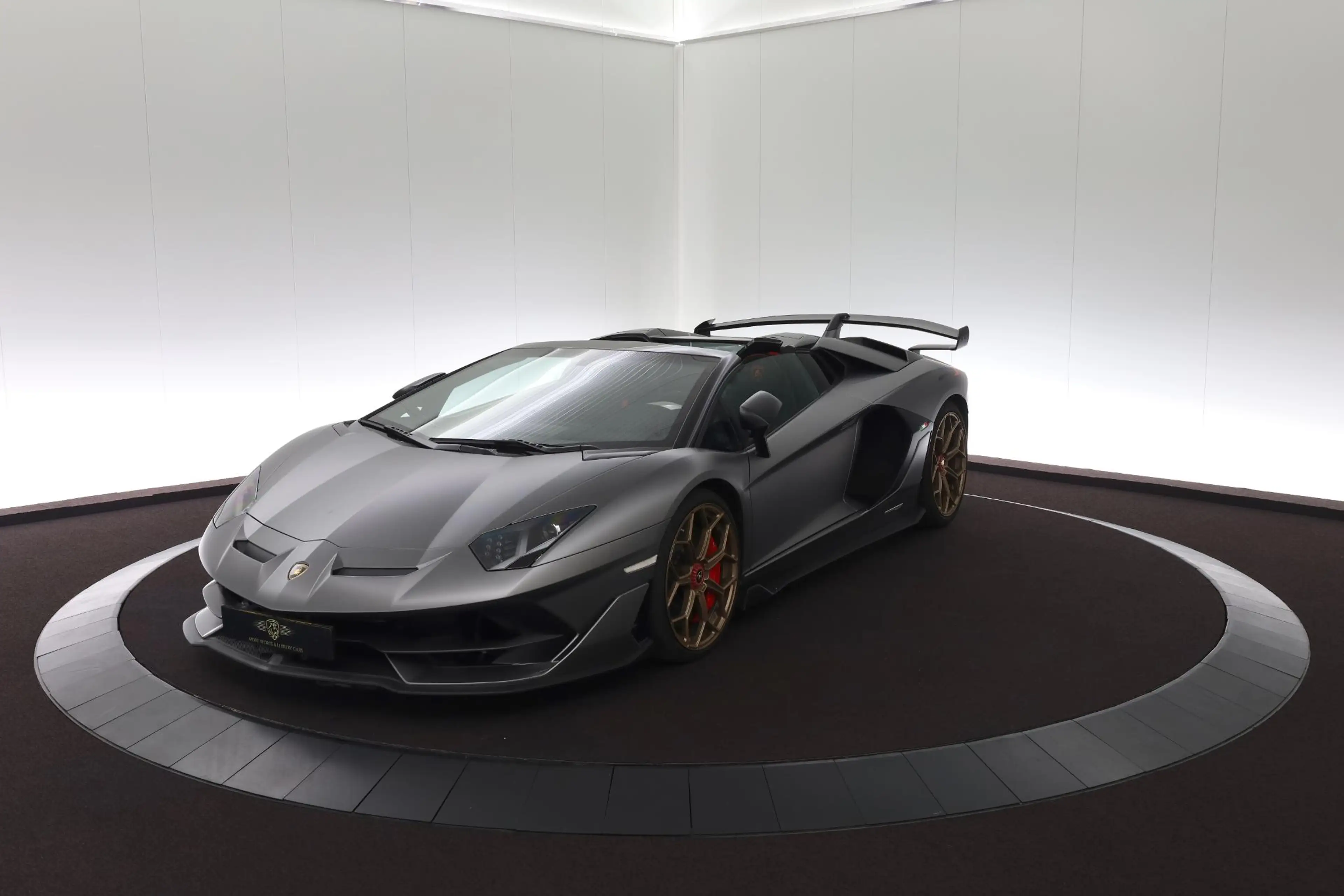 Lamborghini Aventador 6.5 V12 SVJ Roadster — photo 2