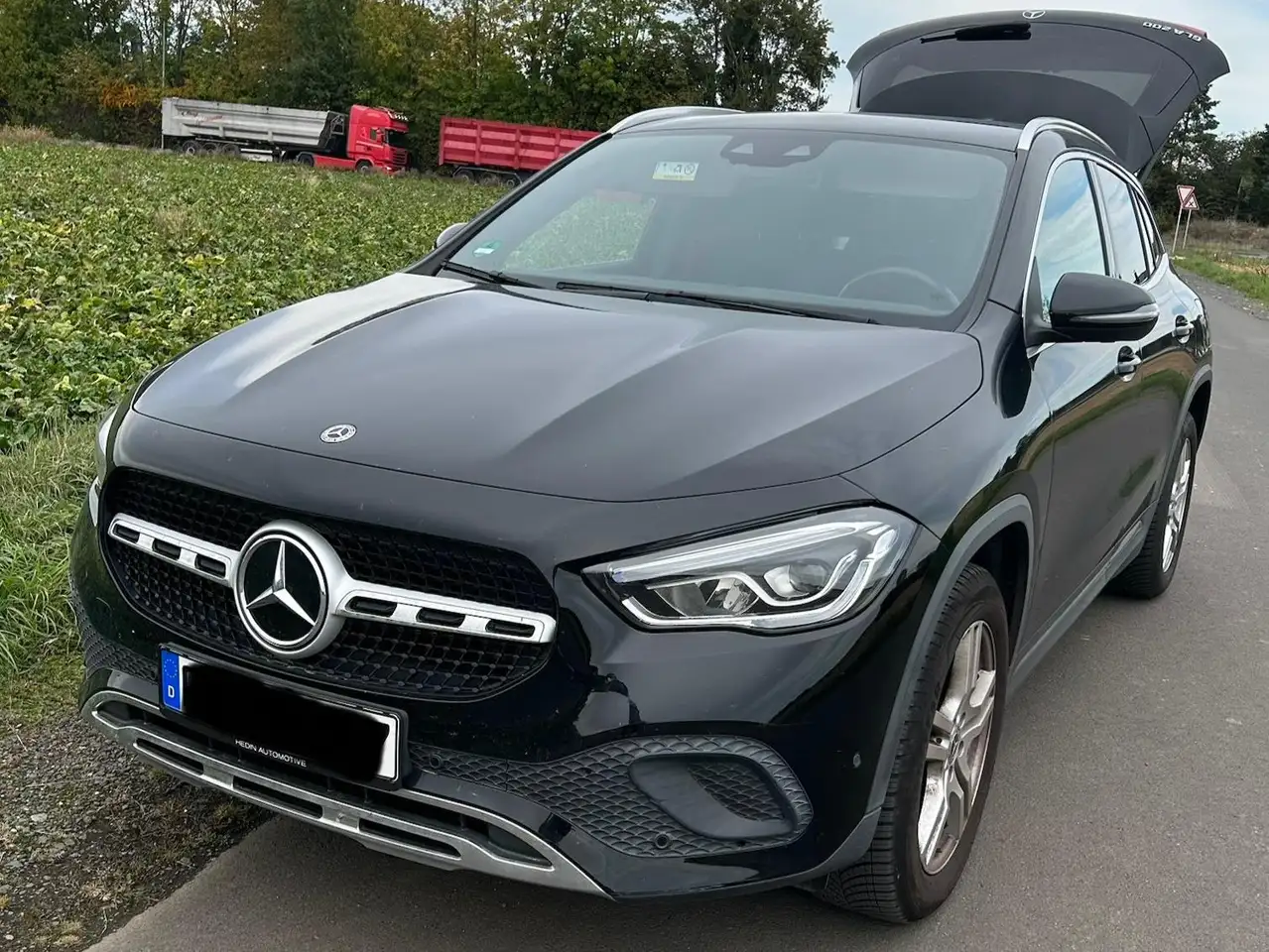 Mercedes-Benz GLA 200 GLA 200 7G-DCT — photo 1 of 12