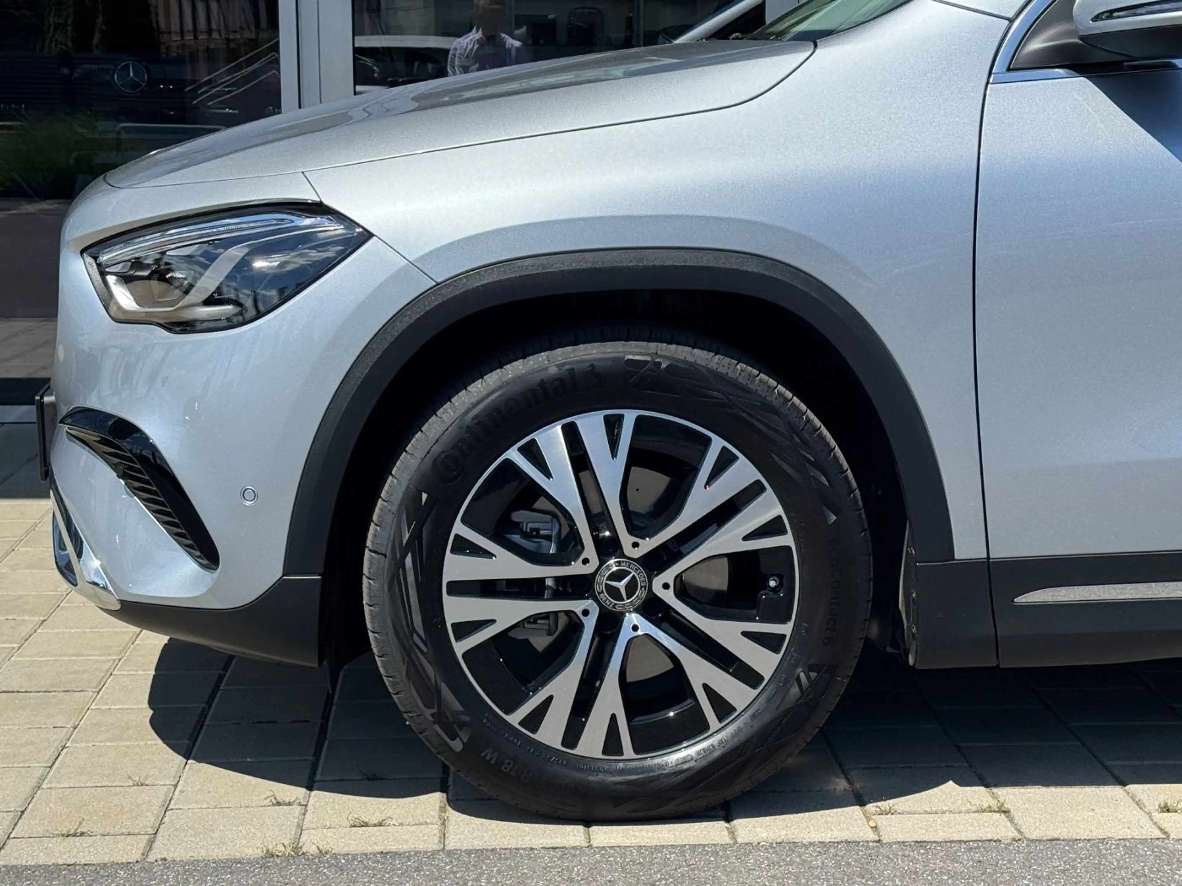 Mercedes-Benz GLA 180 Österreich-Edition Progressive KeyGo PTS — photo 9