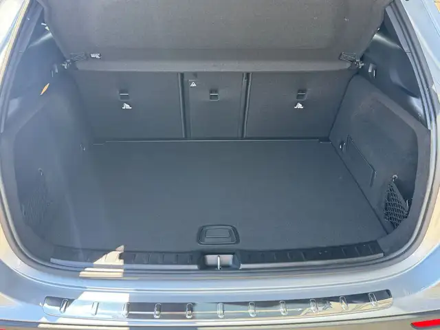 Mercedes-Benz Gla view 10