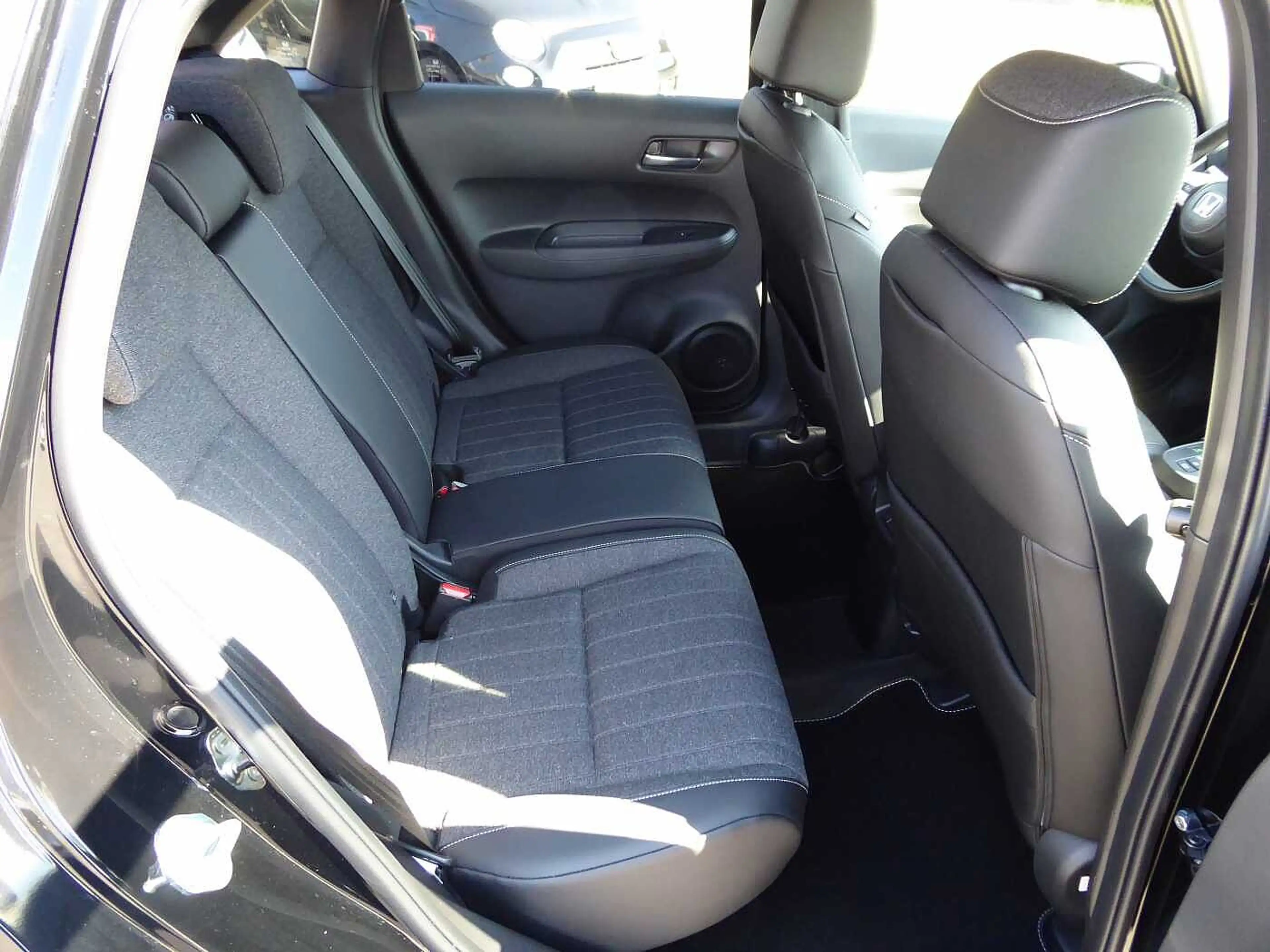 Honda Jazz Hybrid e:HEV 1.5 i-MMD Advance / Wartung inkl. !!! — photo 13