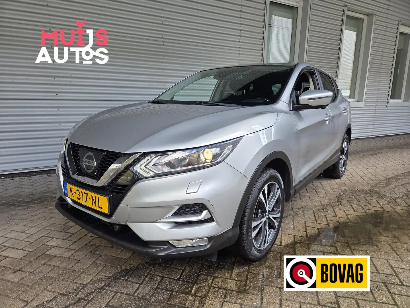 Nissan Qashqai 1.2 N-Connecta Grijs - 1