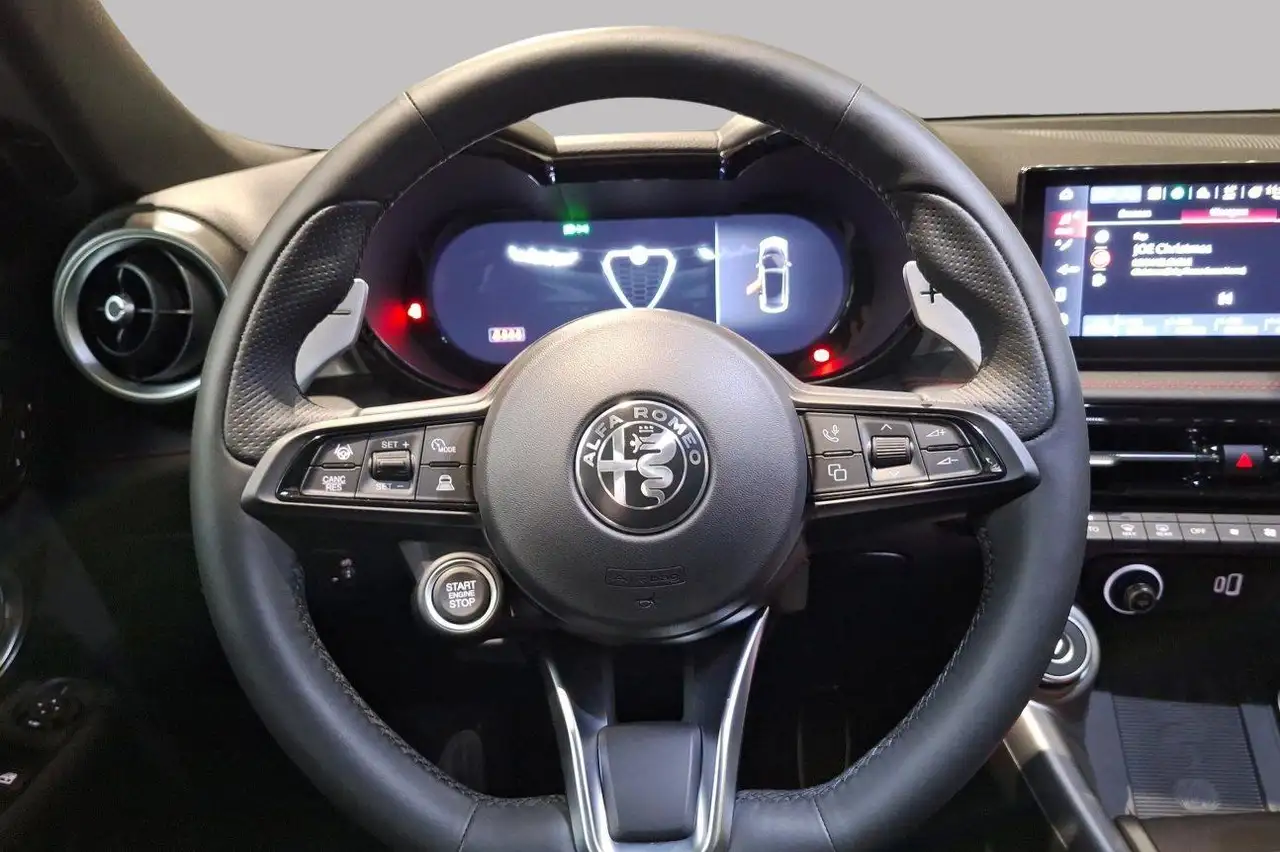 Alfa Romeo Tonale 2025 — фото 12