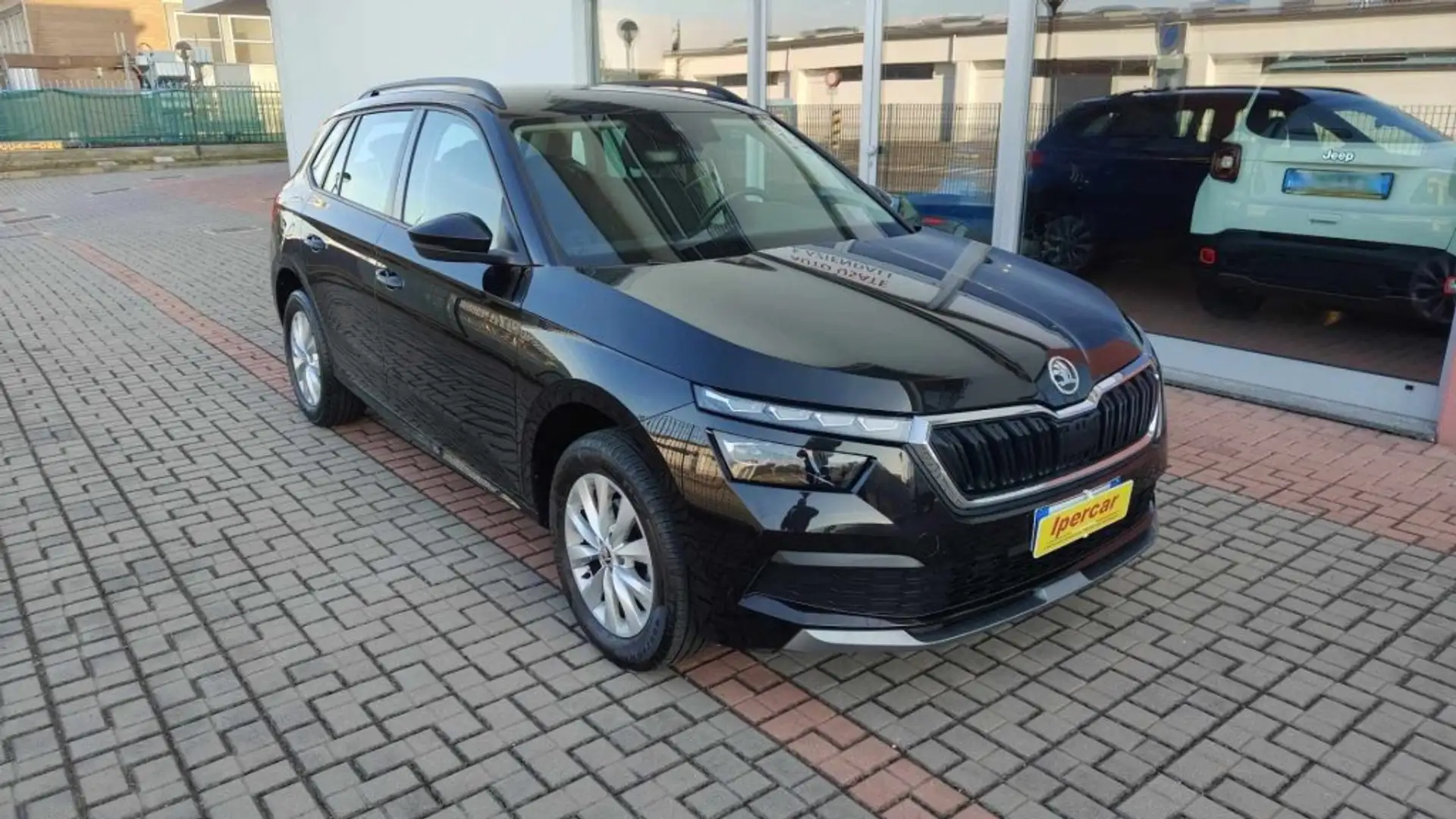 Skoda Kamiq 1.0 TSI 110 CV Ambition Nero - 2
