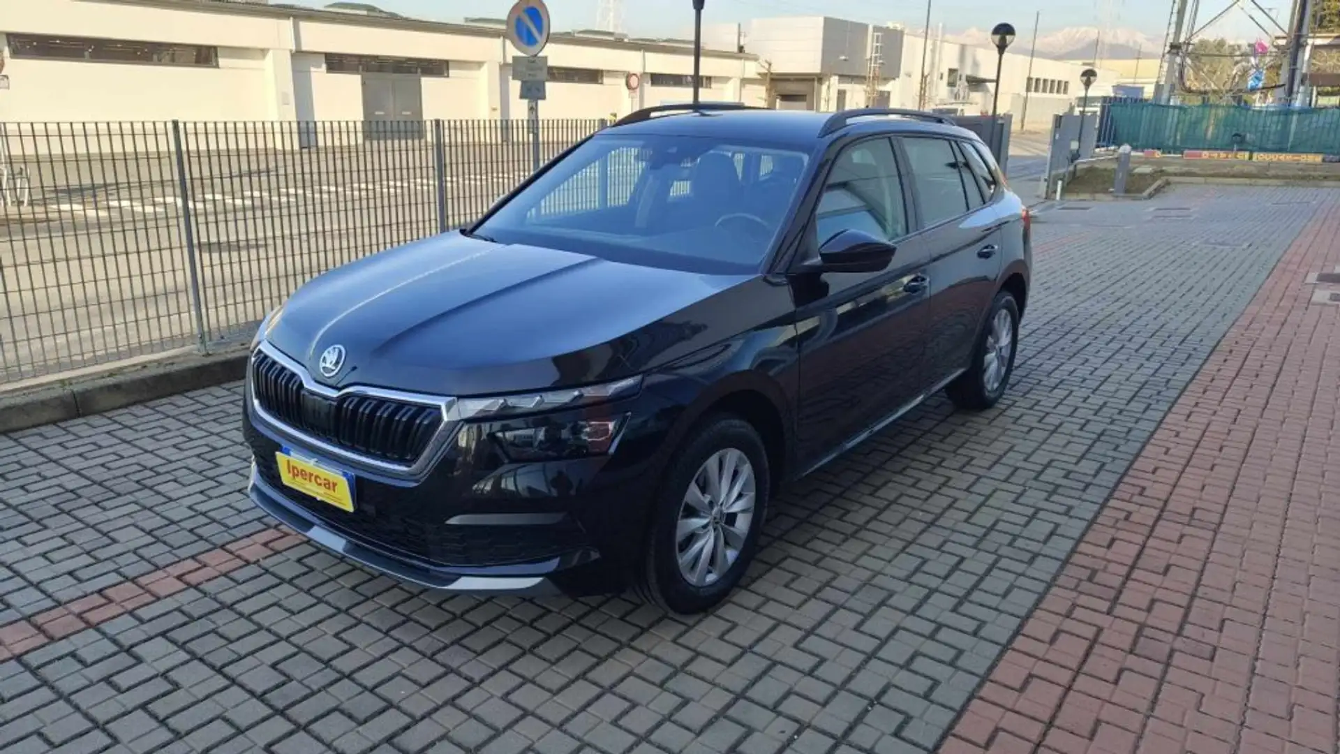 Skoda Kamiq 1.0 TSI 110 CV Ambition Nero - 1