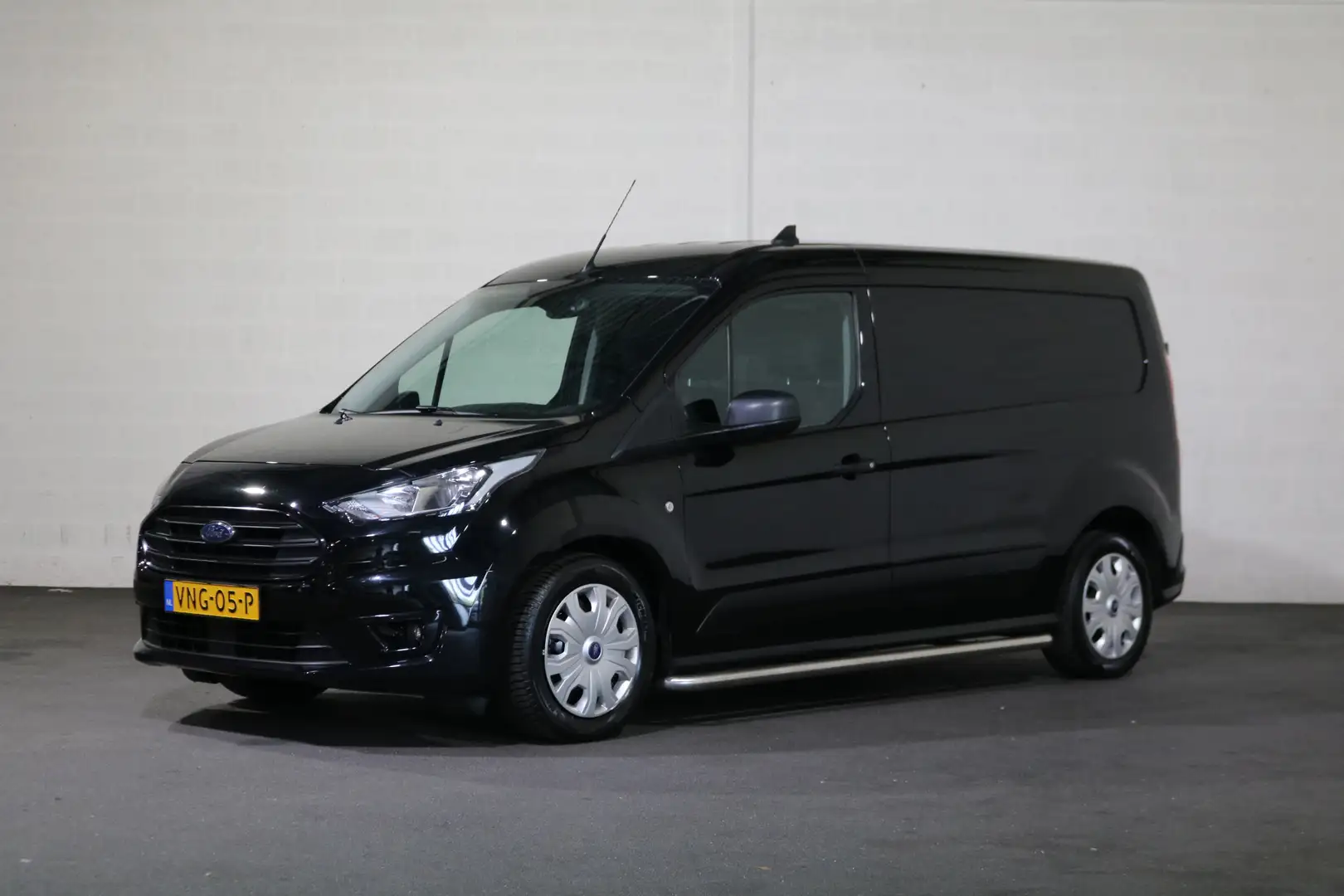 Ford Transit Connect 1.5 EcoBlue L2 Trend Koelwagen Zwart - 1