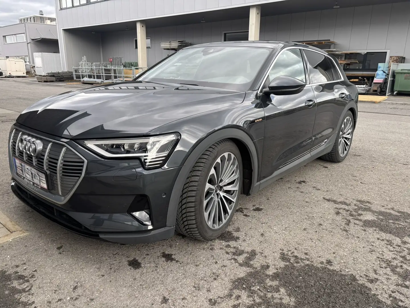 Audi e-tron e-tron 50 quattro 71kWh Business Business Grau - 2