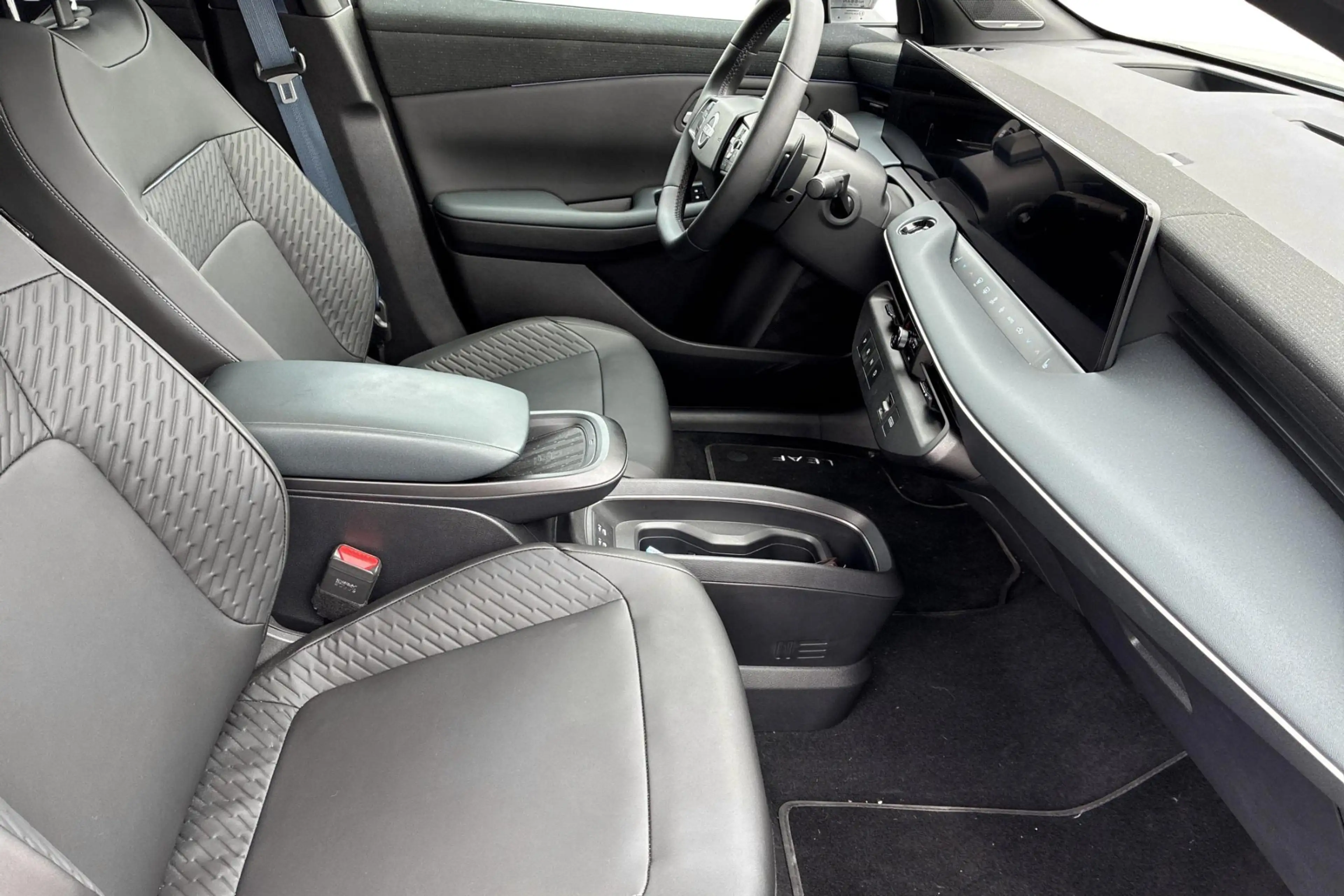 Nissan Leaf Evolve 75kWh Demo wagen, Full option!! nog niet in — photo 9