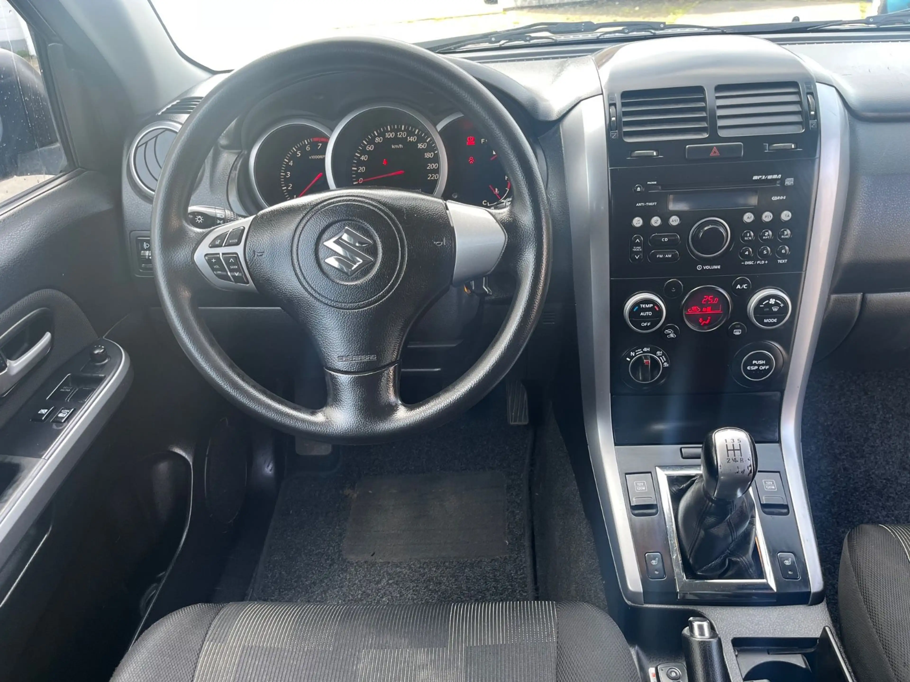 Suzuki Grand Vitara 2.4 VVT Comfort — photo 2