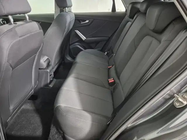 Audi Q2 view 7
