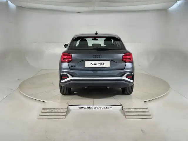 Audi Q2 view 3