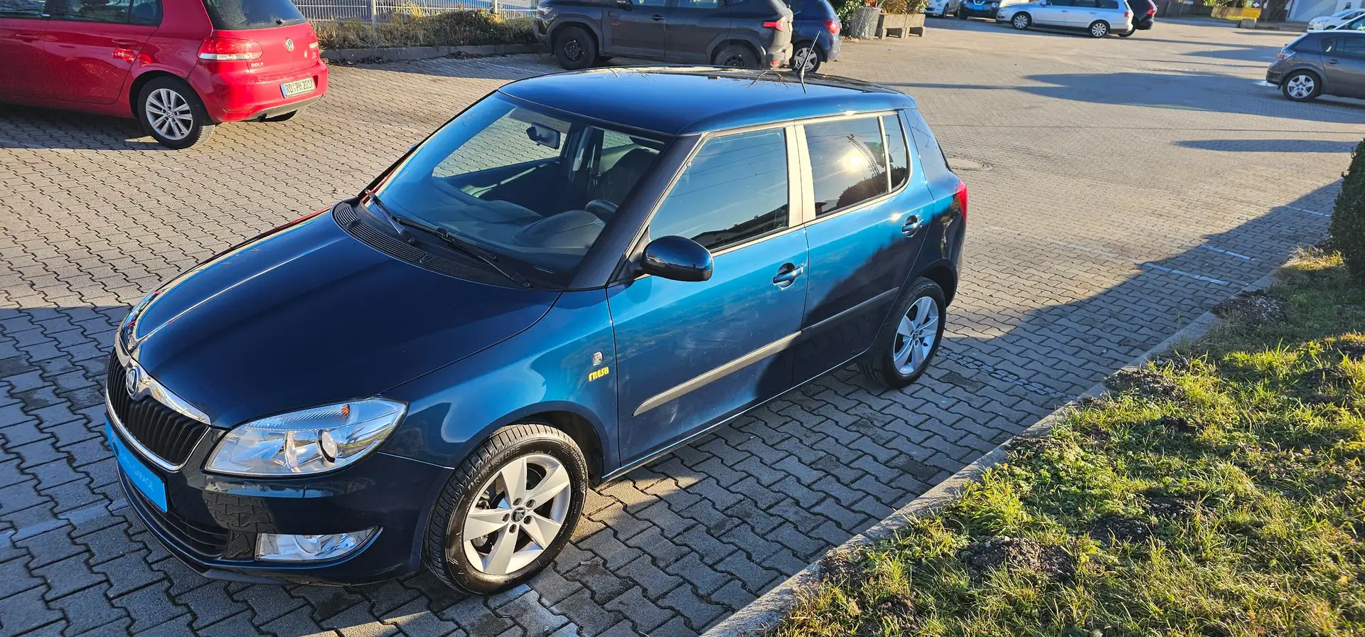 Skoda Fabia 1.2*TSI*DSG*Fresh*1.Hand*Klima*Tempo*PDC*SHZ*8fach Blau - 2