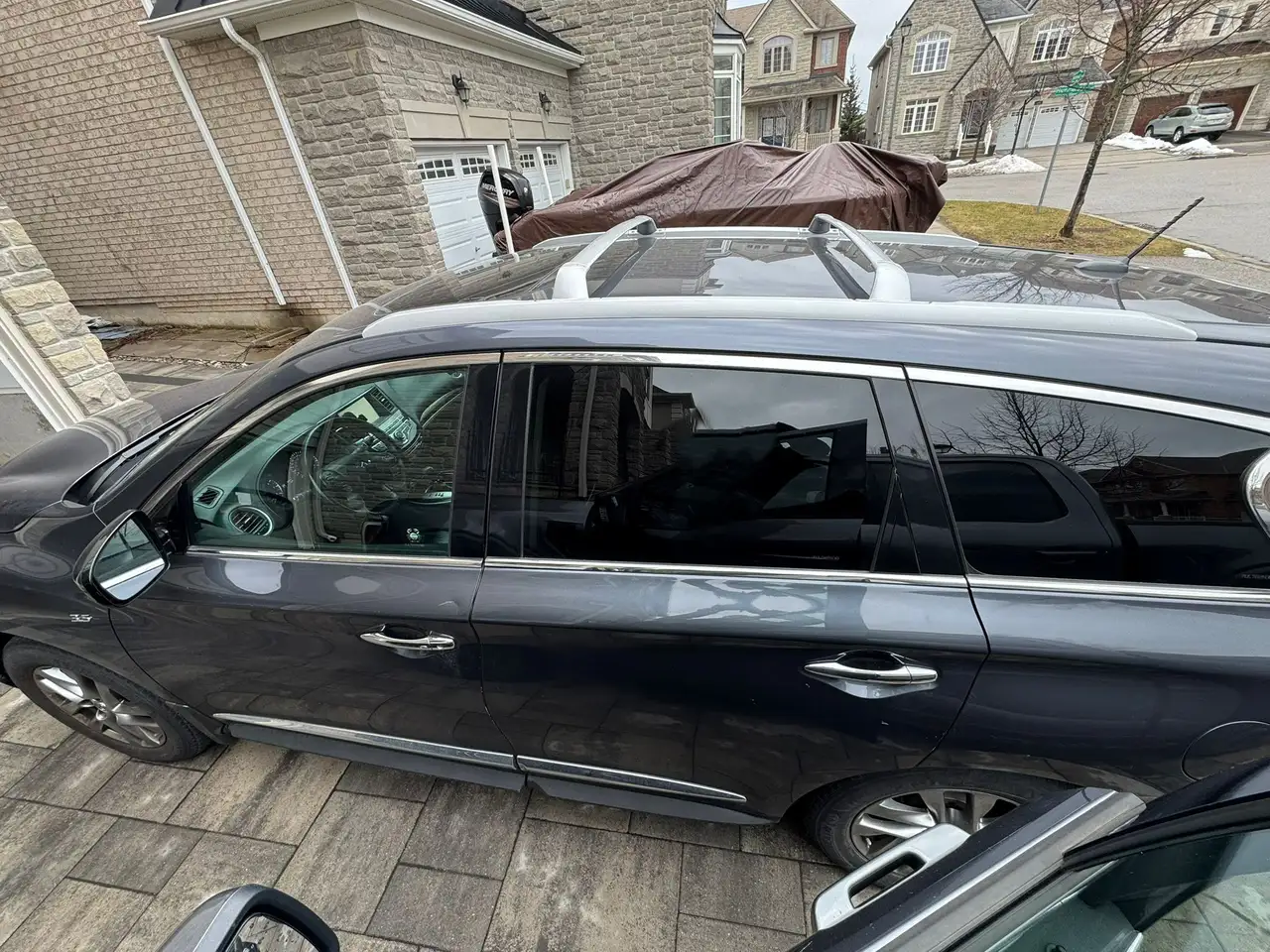 Infiniti QX60 снимка Infiniti QX60