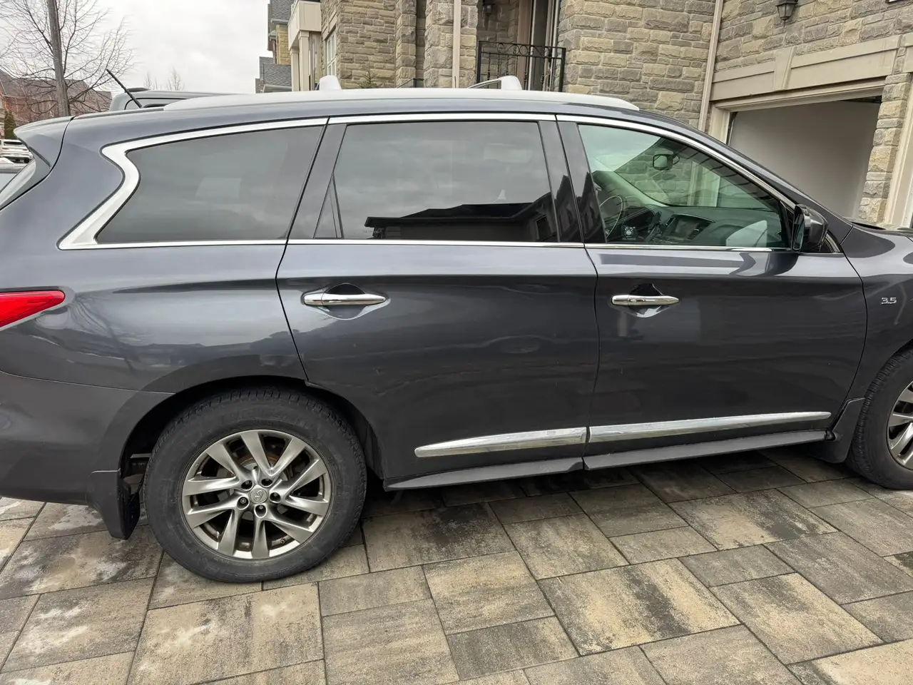 Infiniti QX60 снимка Infiniti QX60