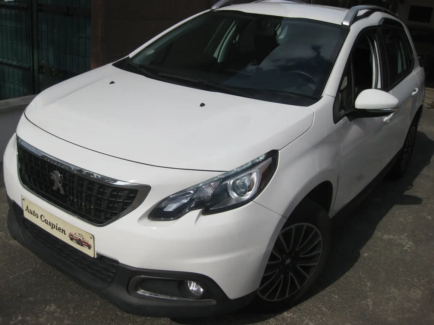 Peugeot 2008 1.5 HDi 35000km gps clim euro6d garantie Weiß - 2
