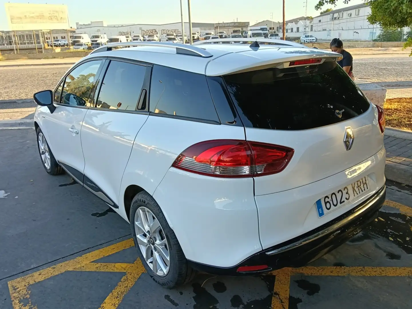 Renault Clio Sport Tourer TCe Energy Zen 66kW - 1