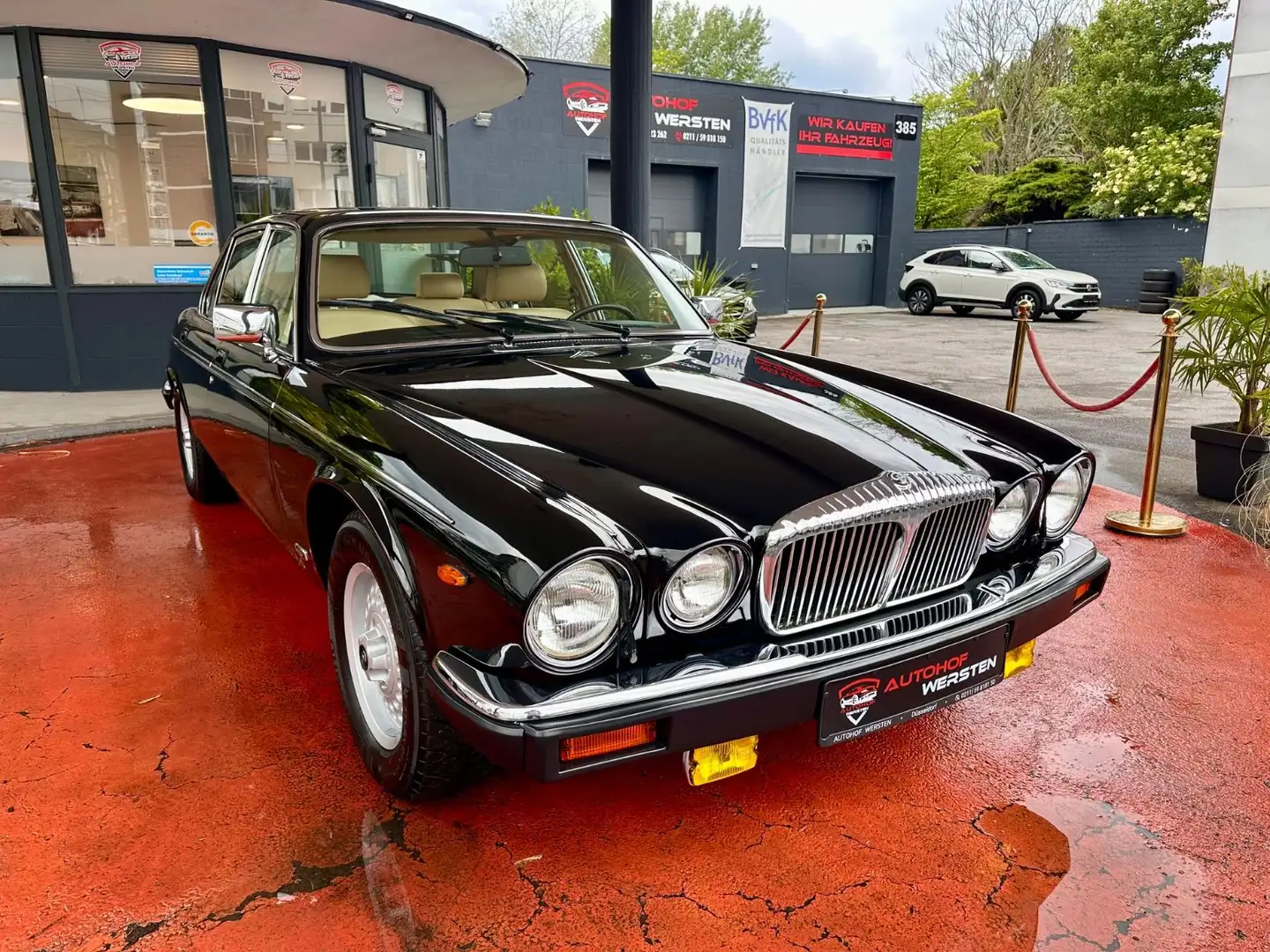 Jaguar Daimler Duble Six | V12-Luxuslimousine Schwarz - 1