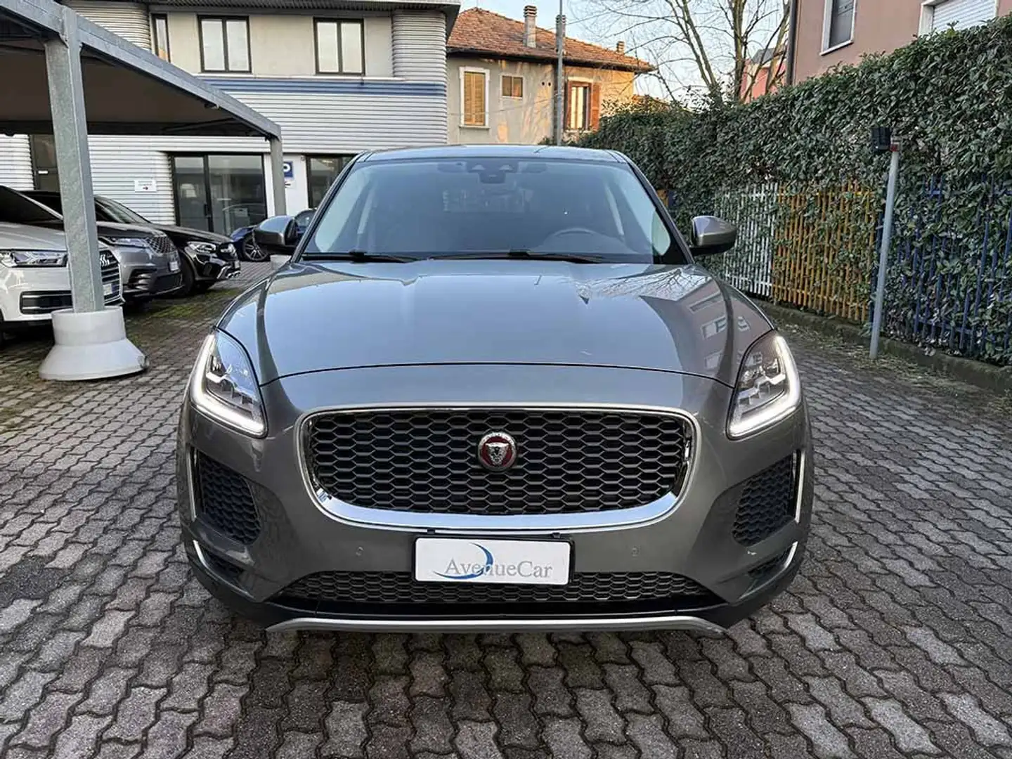Jaguar E-Pace 2.0d i4 SE awd TELECAMERA POST. APPLE CARPLAY Grigio - 2