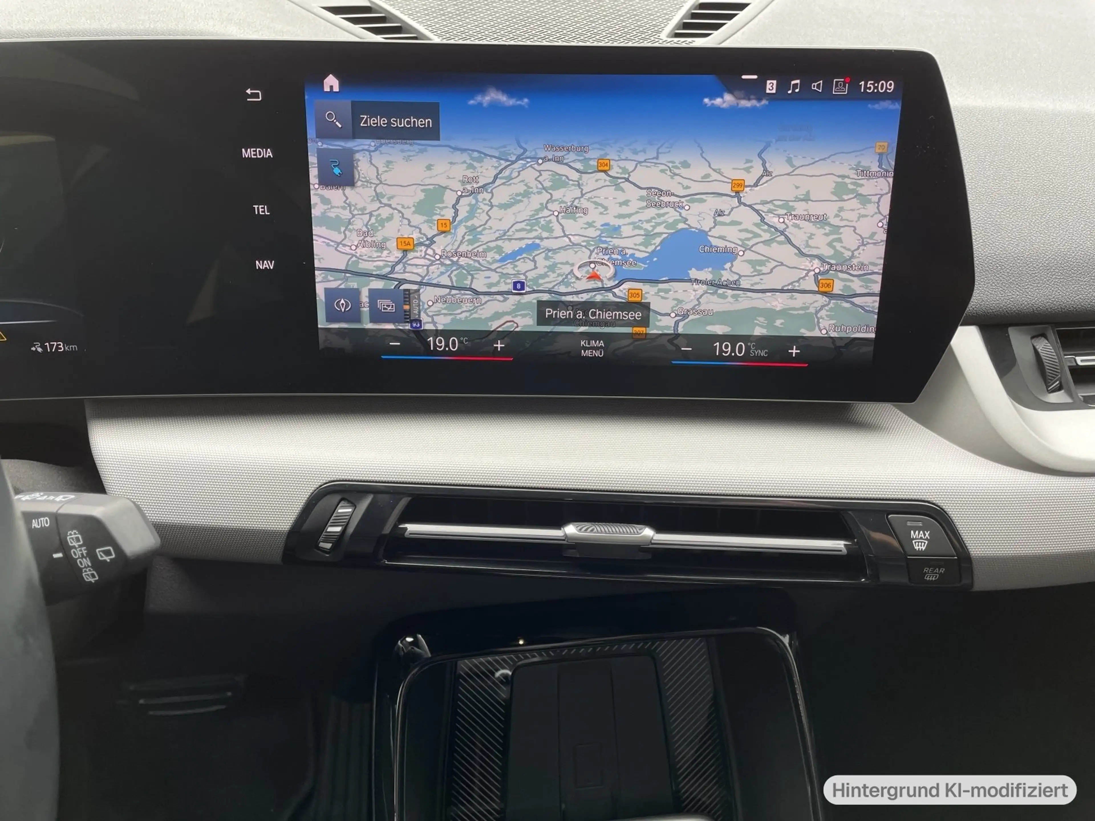 BMW iX1 xDrive30 Sportsitze-Adaptives M Fahrwerk-KOmfortzu — photo 8