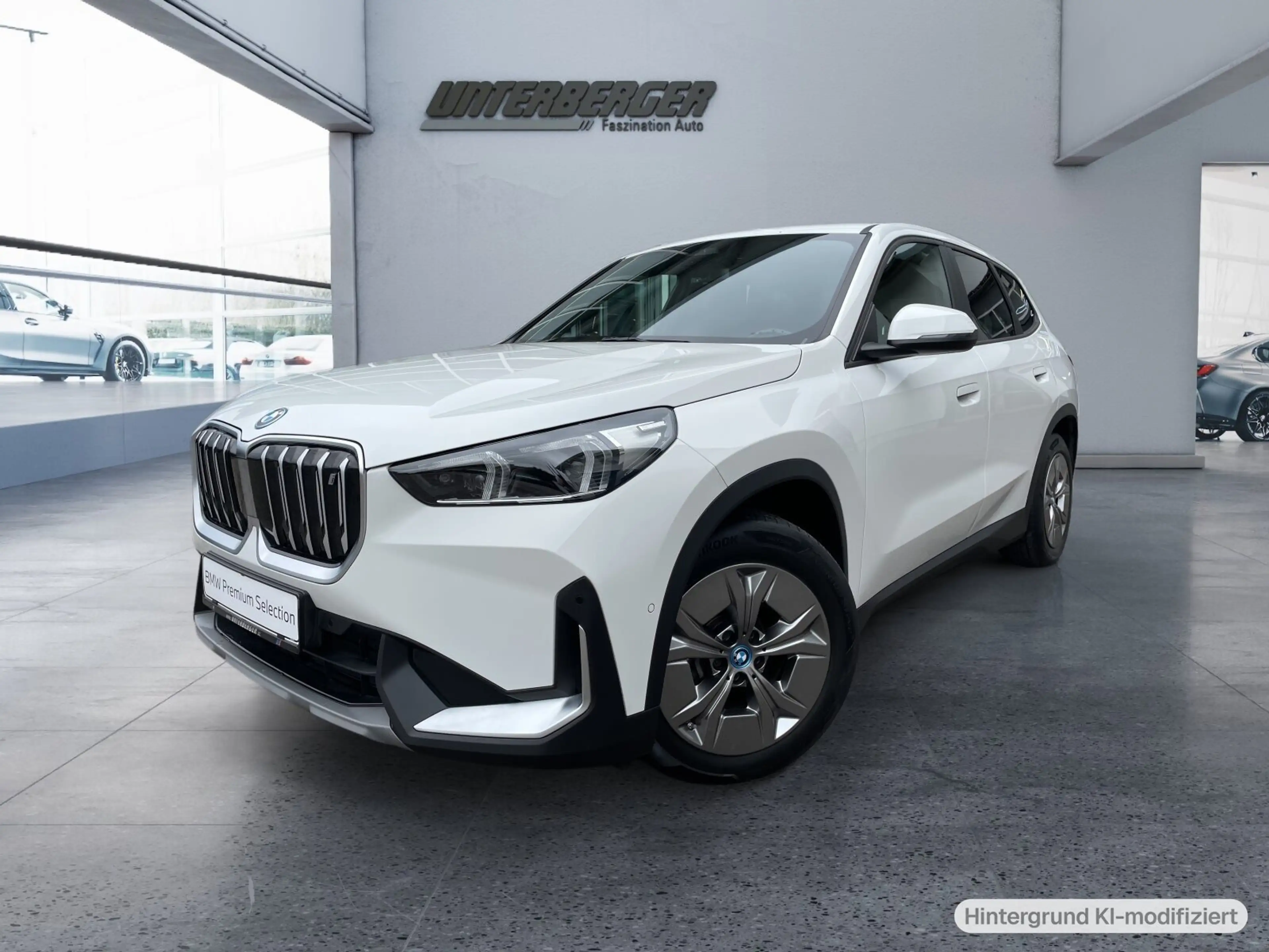 BMW iX1 xDrive30 Sportsitze-Adaptives M Fahrwerk-KOmfortzu