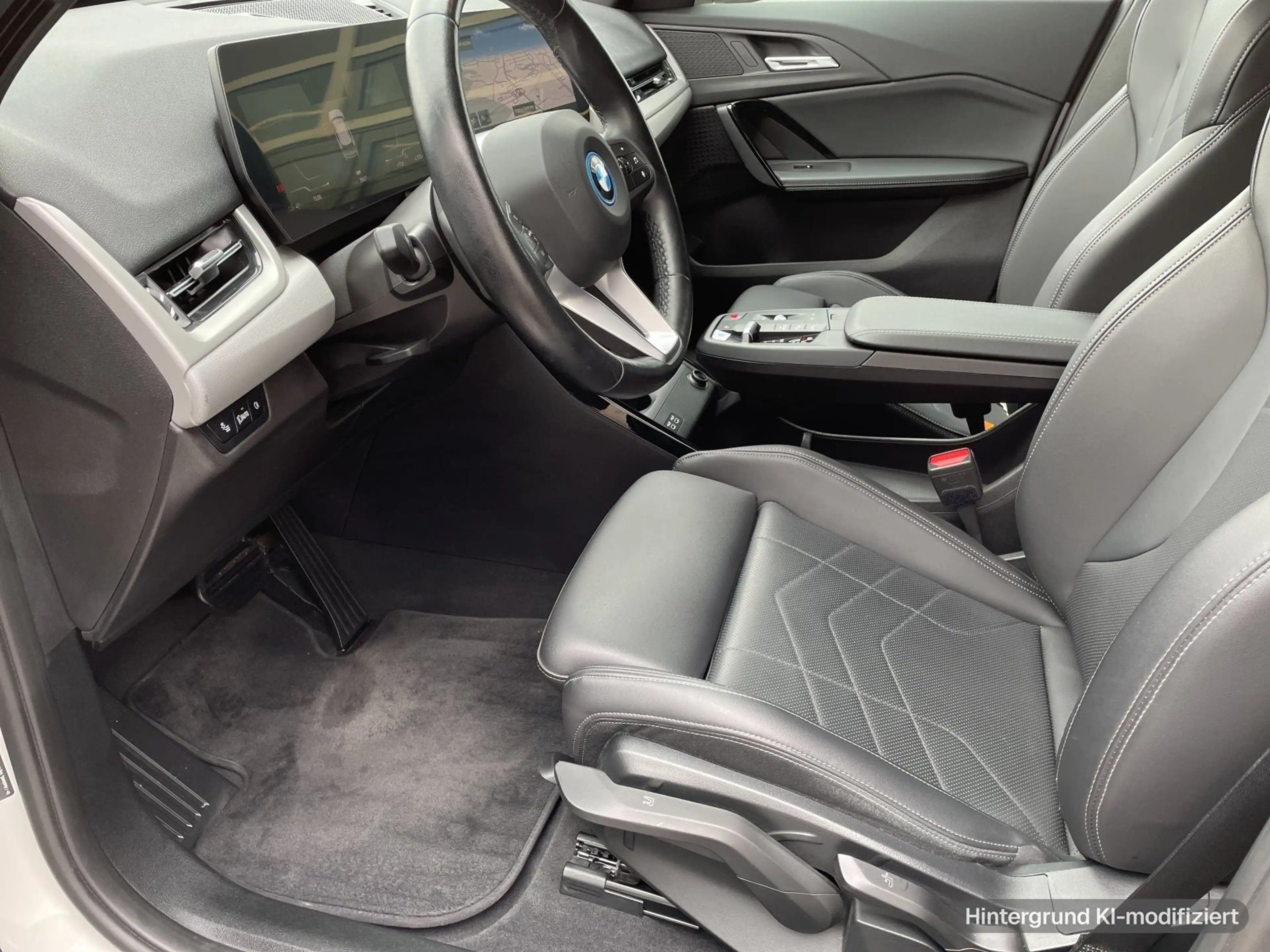 BMW iX1 xDrive30 Sportsitze-Adaptives M Fahrwerk-KOmfortzu — photo 10