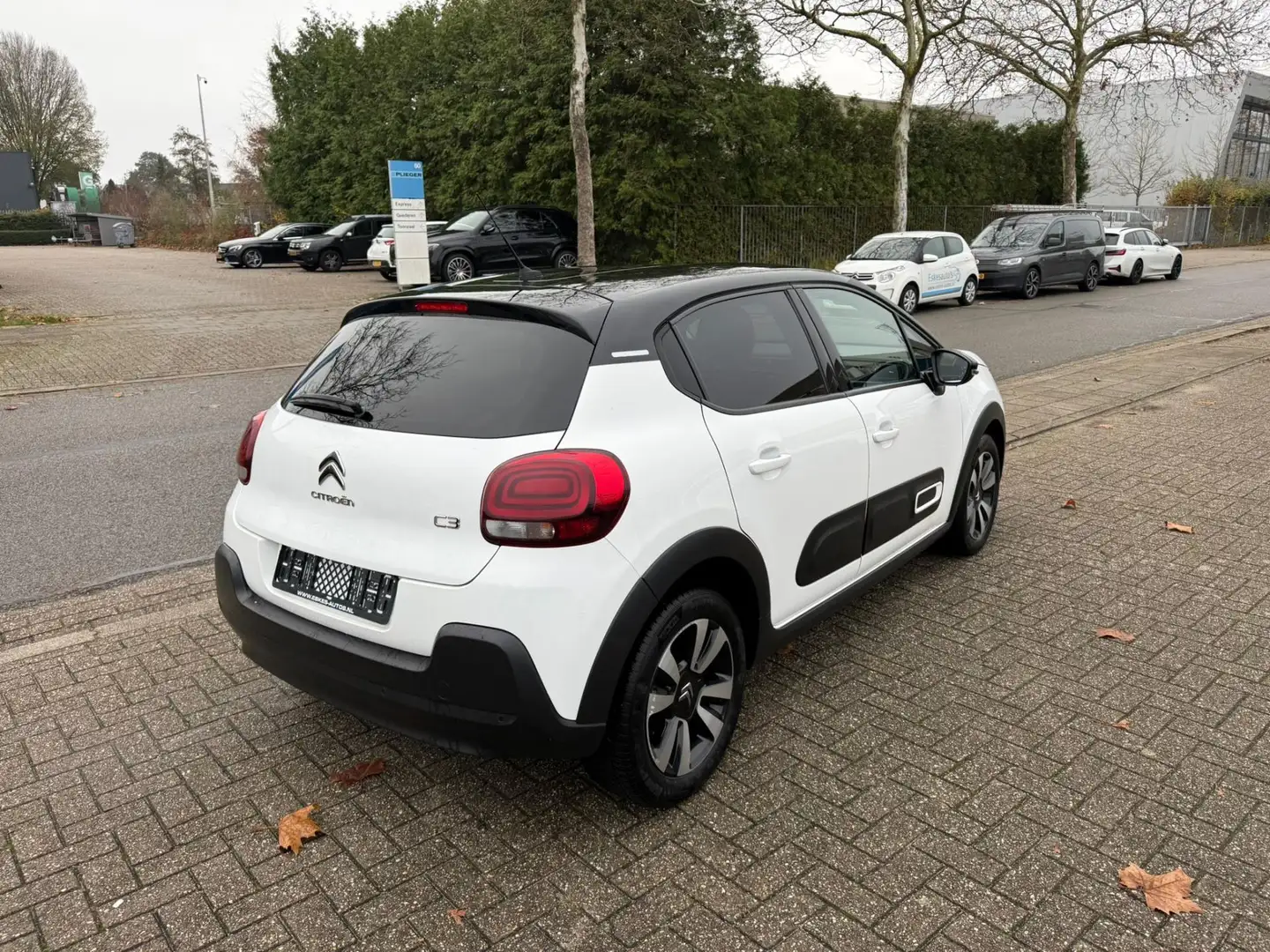 Citroen C3 1.2 PureTech Feel, Facelift, Navi, 12 mnd garantie Blanc - 2