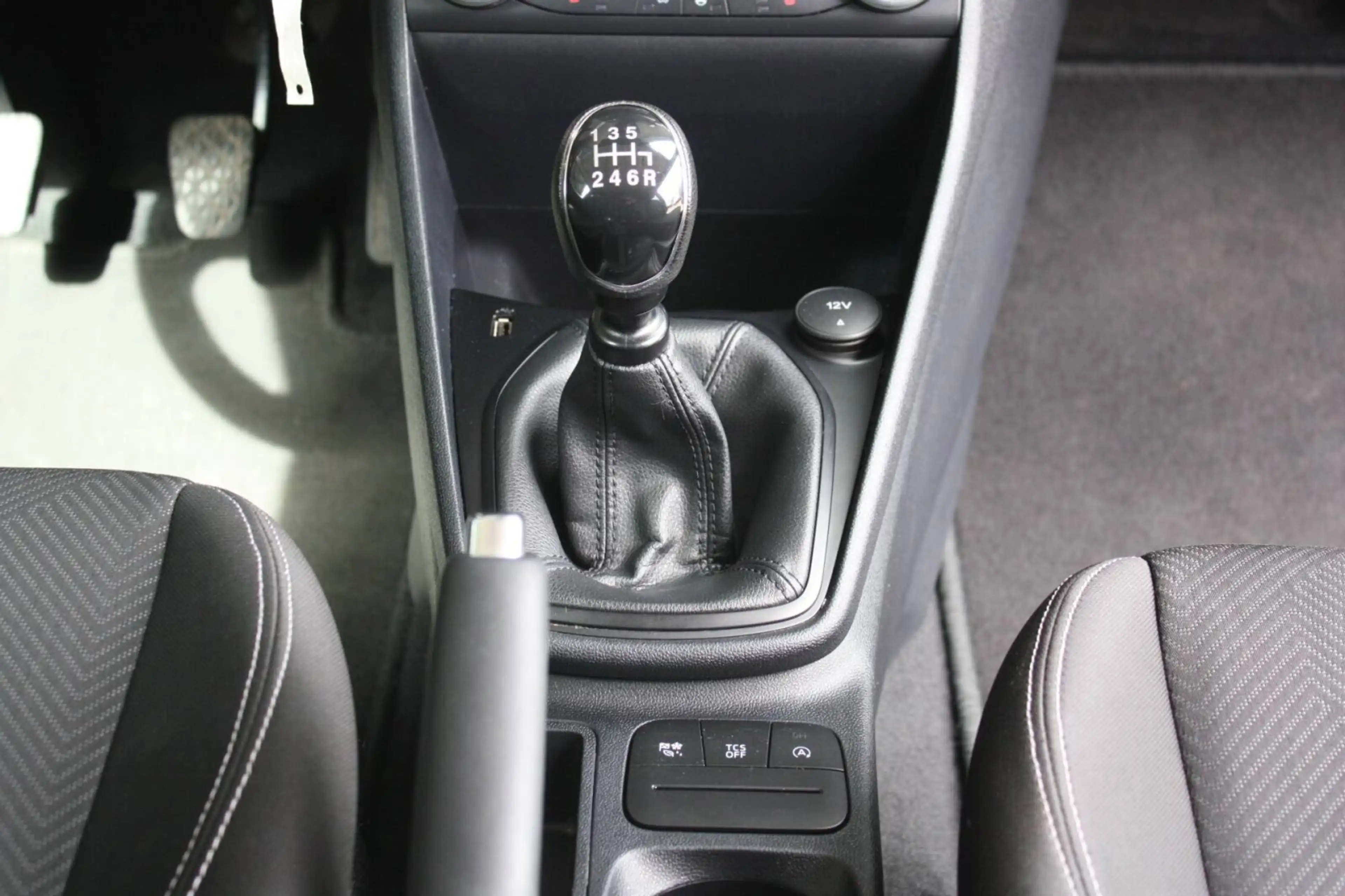 Ford Fiesta Fiesta 1.0 mHEV 125PS Cool &amp; Connect Winter Paket — photo 11