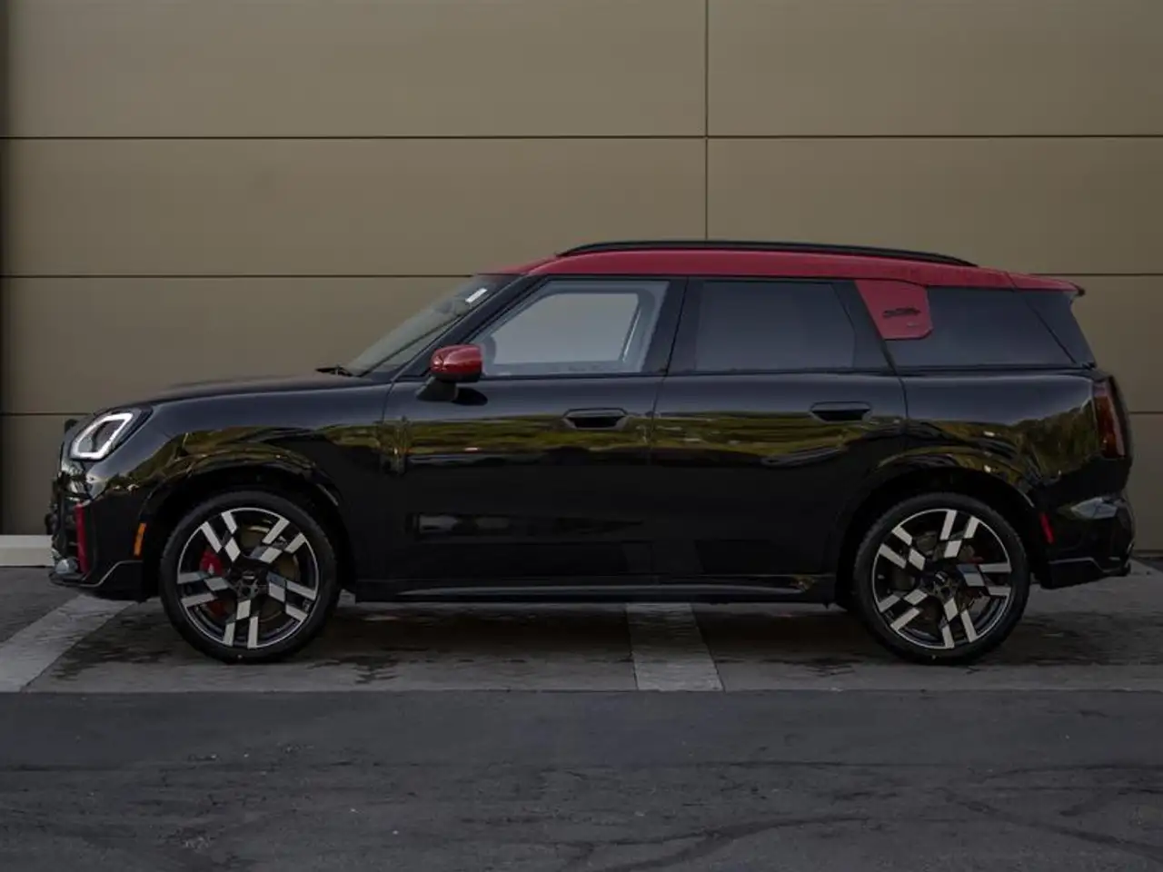 MINI Countryman снимка MINI Countryman