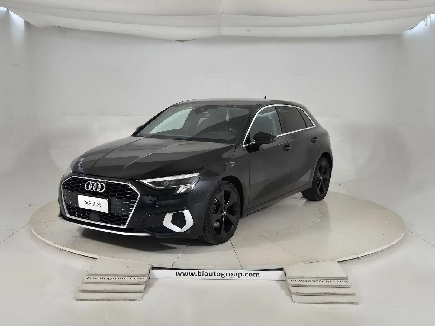 Audi A3 IV 2020 Sportback Benzina Sportback 35 1.5 tfsi B Nero - 1