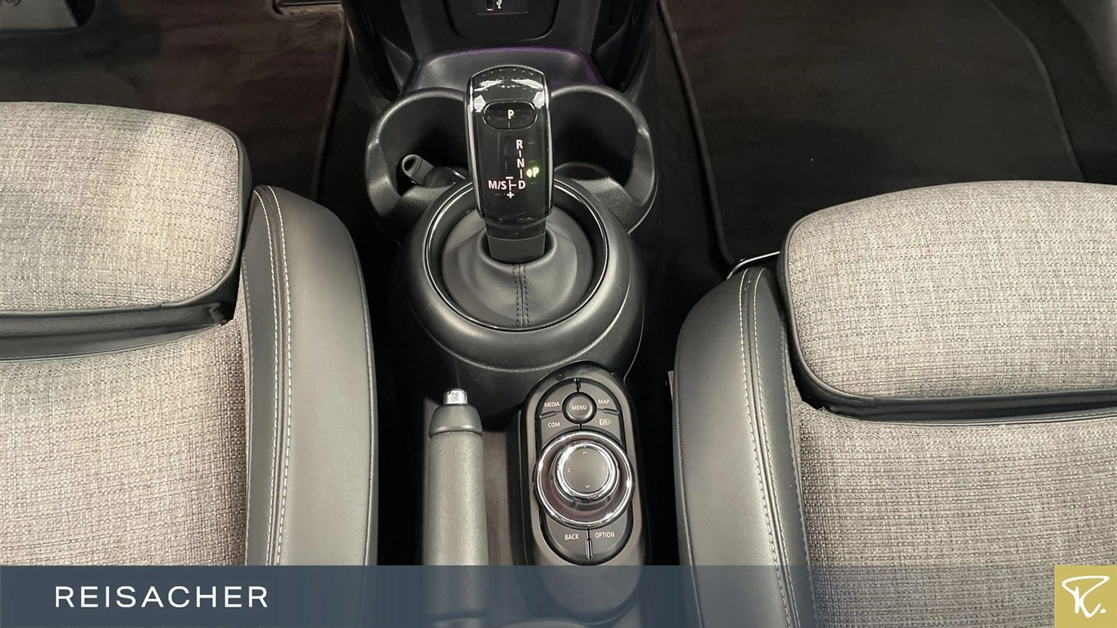 MINI Cooper A Classic-Trim DKG SpoSi SH LM16" MFL — photo 11
