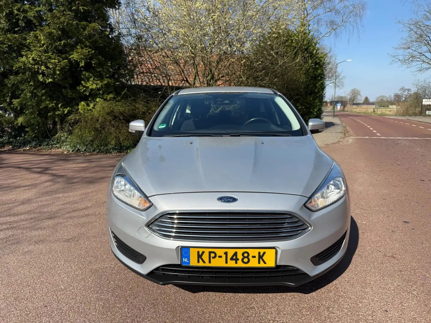 Ford Focus 1.0 Titanium Edition / Airco / PDC / Apk / Lm / NA Gri - 2