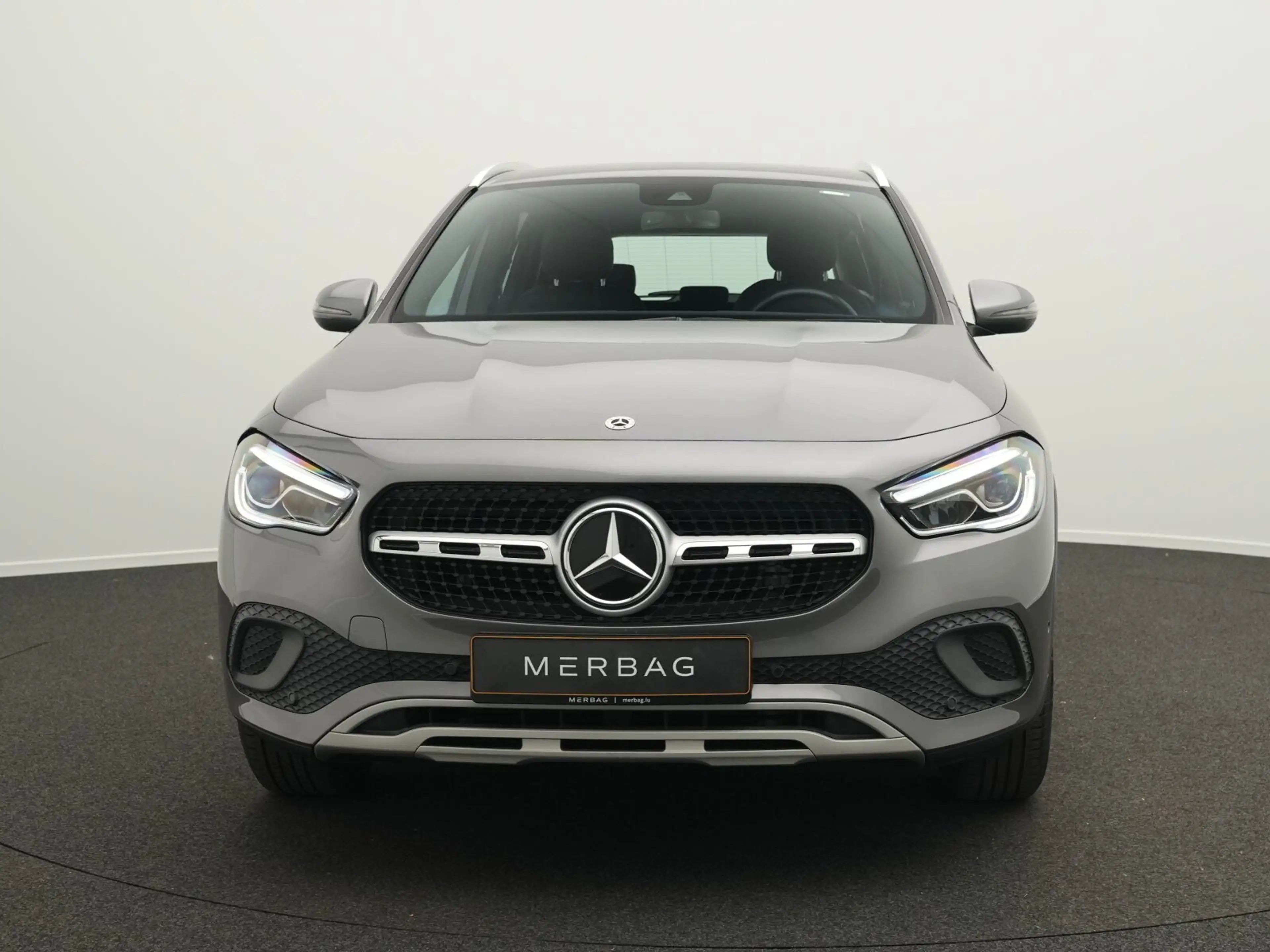 Mercedes-Benz GLA 180 GLA 180 Style LED+Kamera+EasyPack Navi/Autom. — photo 2