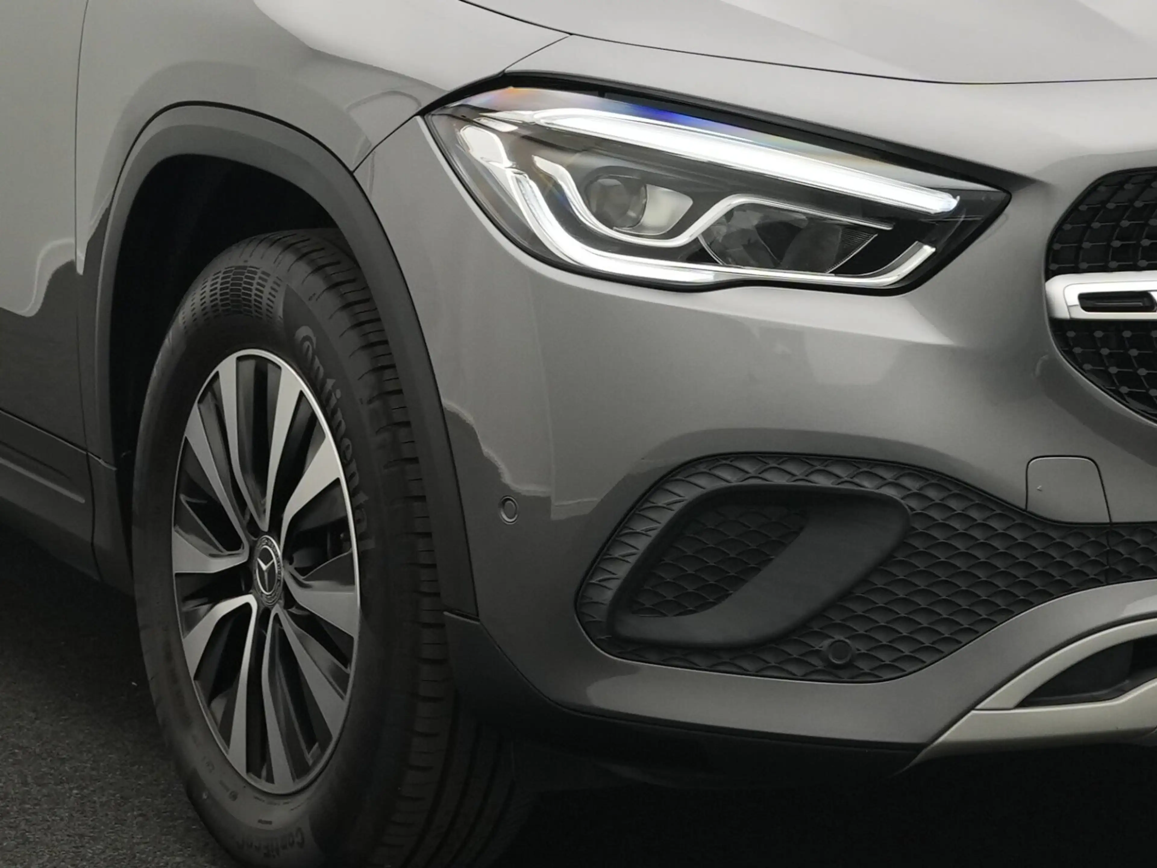 Mercedes-Benz GLA 180 GLA 180 Style LED+Kamera+EasyPack Navi/Autom. — photo 9