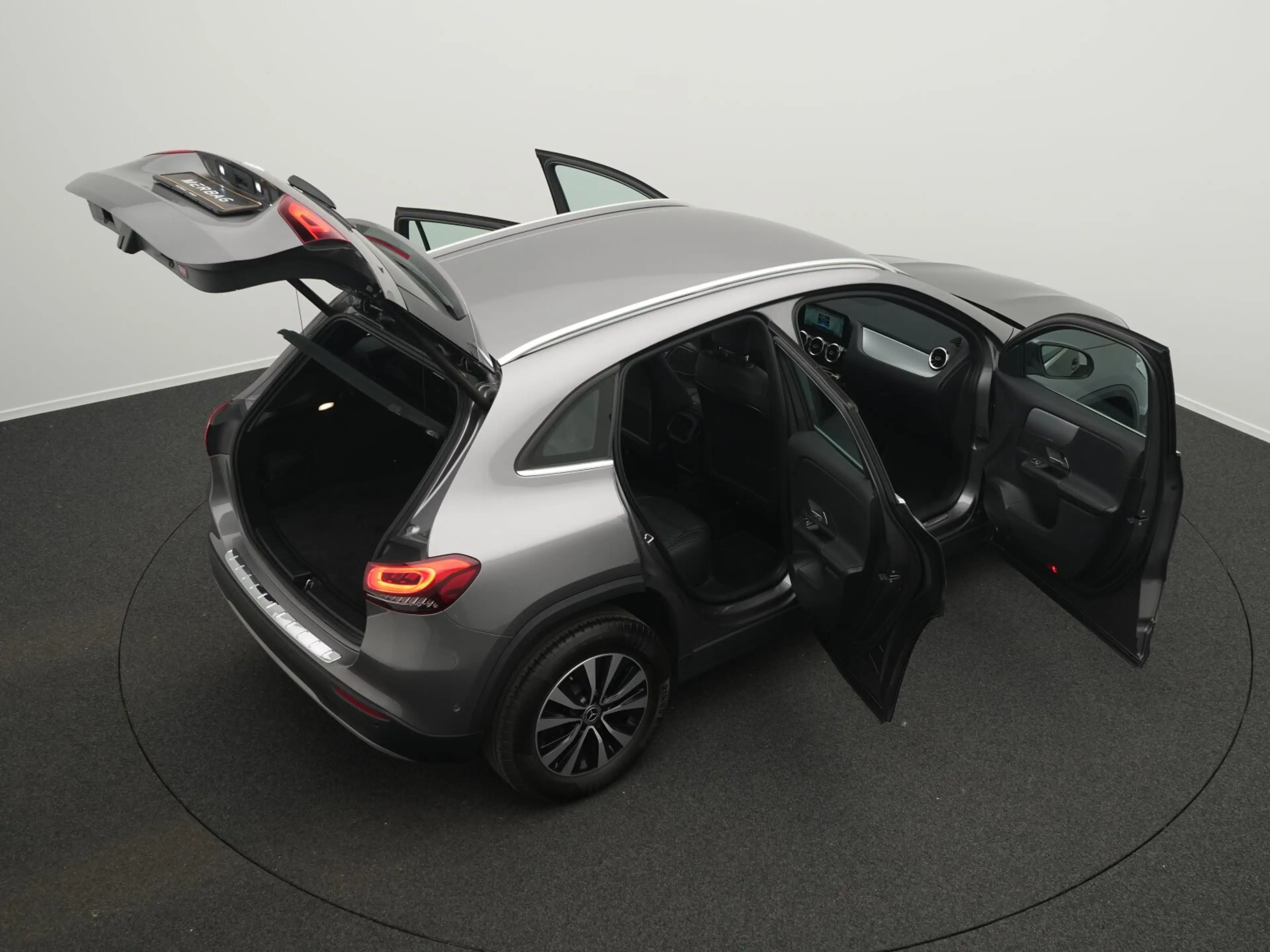 Mercedes-Benz GLA 180 GLA 180 Style LED+Kamera+EasyPack Navi/Autom. — photo 15