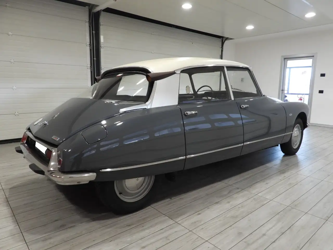 Citroen ID 19 P MONOFARO–6 POSTI-CAMBIO AL VOLANTE(1965), foto 4