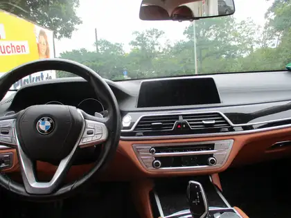 Annonce voiture d'occasion BMW 740 - CARADIZE