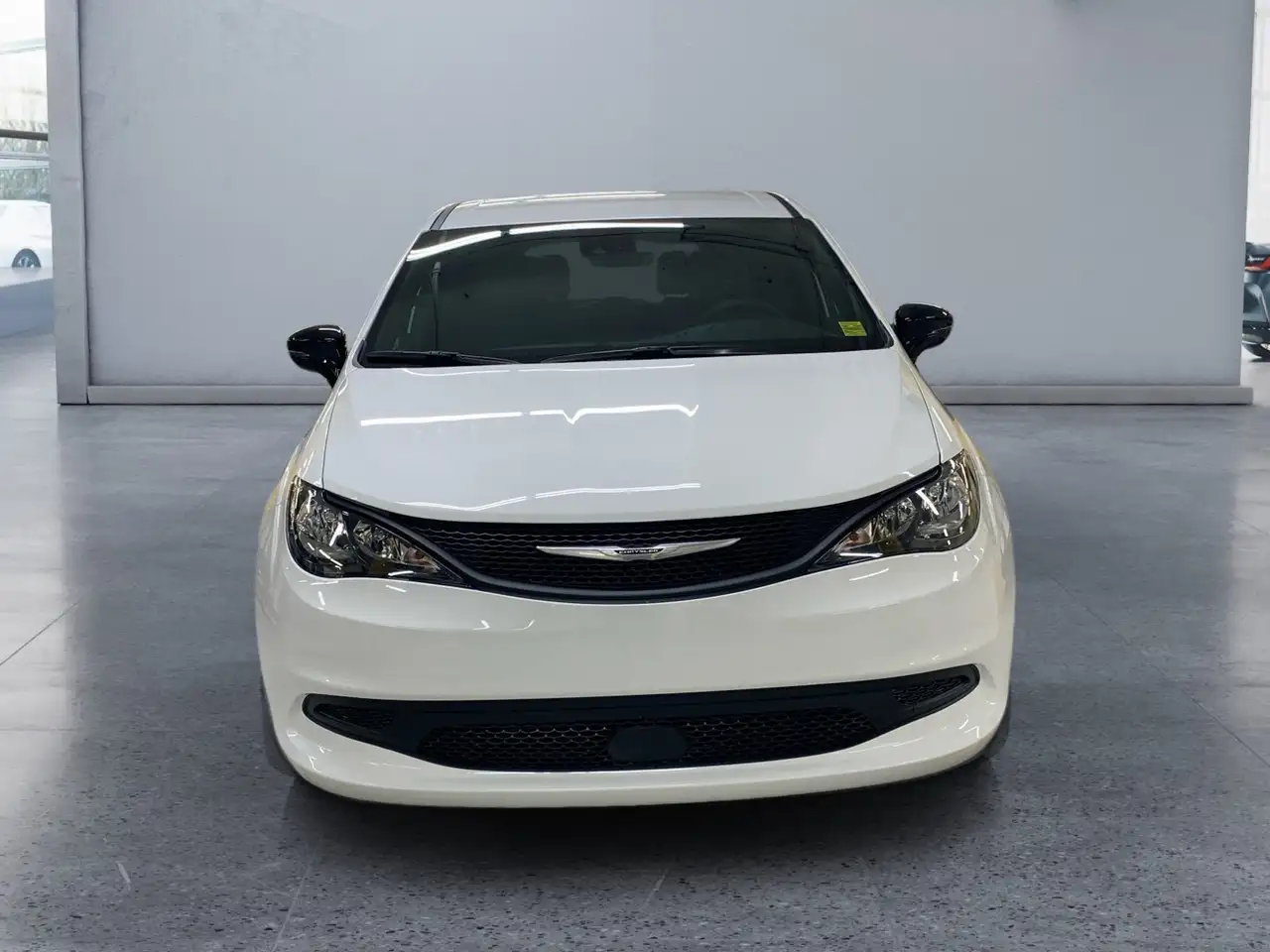 Chrysler Grand Caravan photo Chrysler Grand Caravan