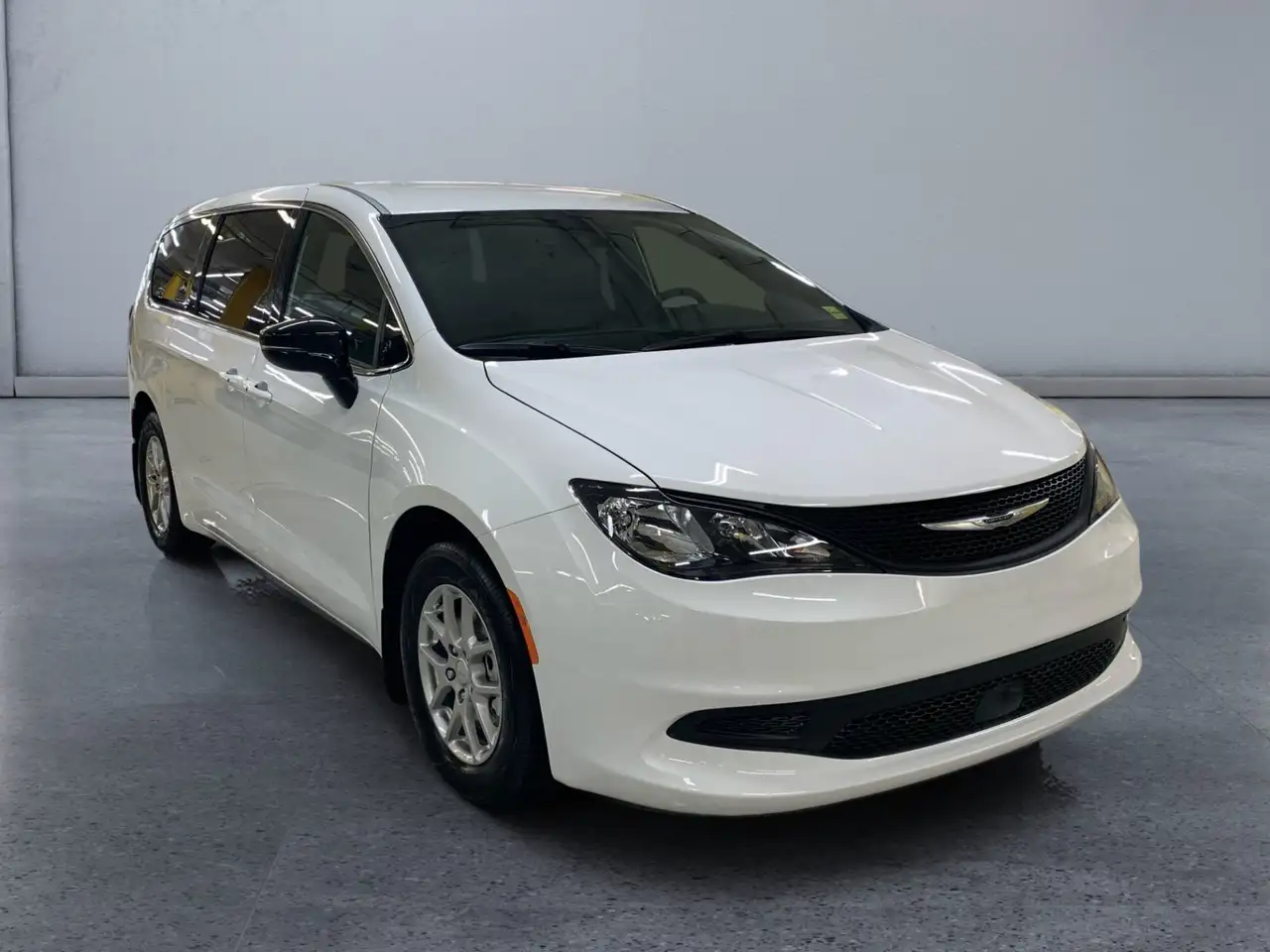 Chrysler Grand Caravan photo Chrysler Grand Caravan