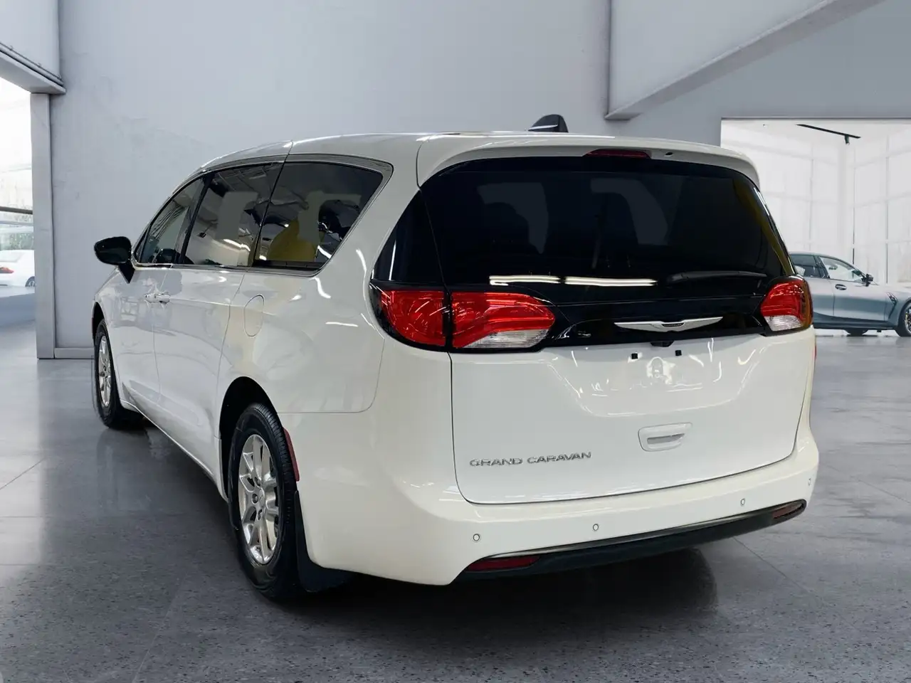 Chrysler Grand Caravan photo Chrysler Grand Caravan