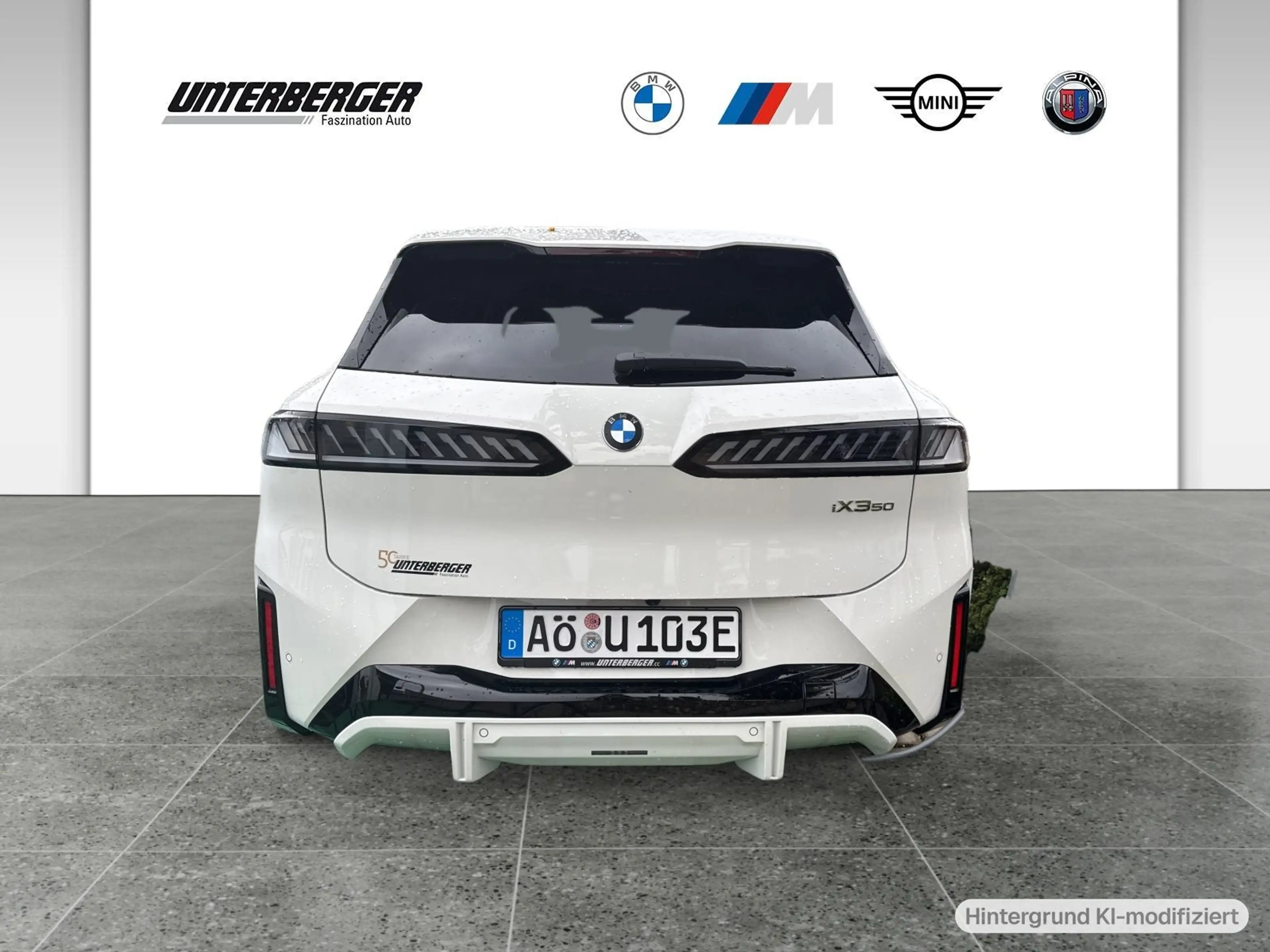 BMW iX3 50 xDrive — photo 4