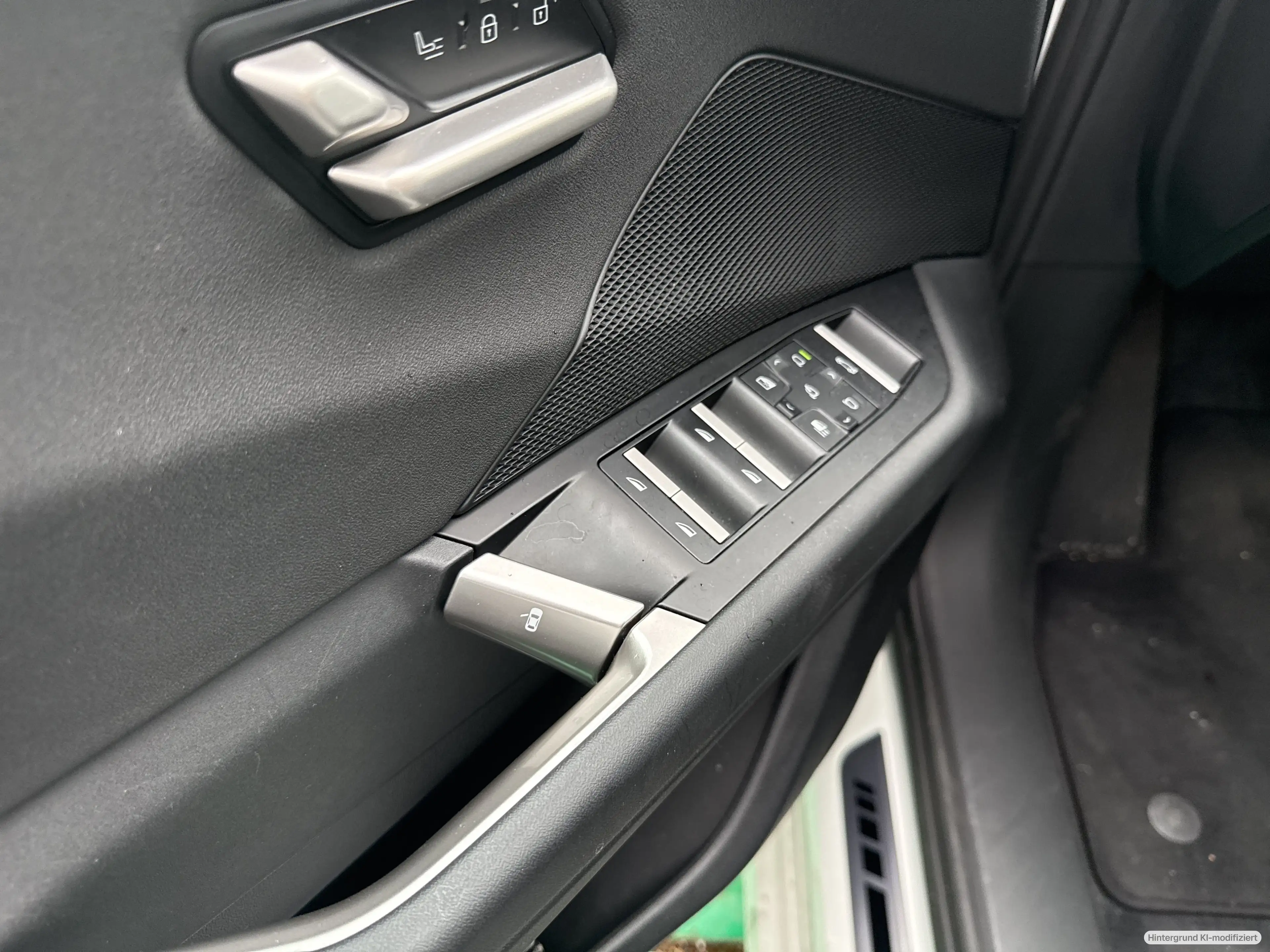BMW iX3 50 xDrive — photo 11