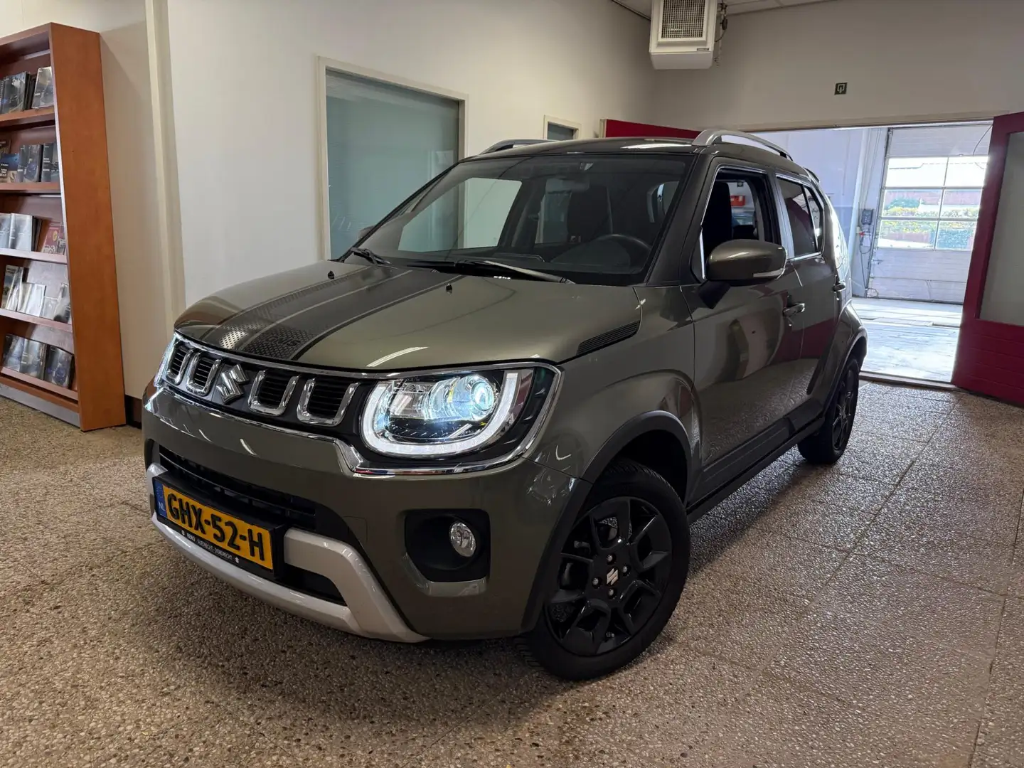 Suzuki Ignis 1.2 Smart Hybrid Allgrip Style | 4x4| All Season| Groen - 1