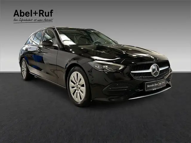 Mercedes-Benz C-Class view 6