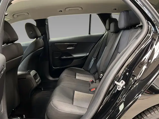 Mercedes-Benz C-Class view 10