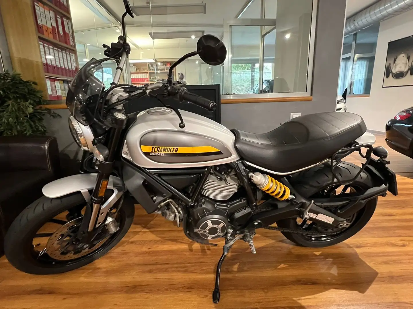 Ducati Scrambler 800 Icon *UNIPRO* Silver - 1