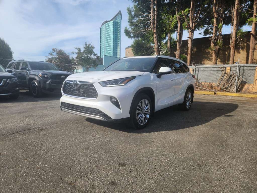 2026 Toyota Highlander PLATINUM All-wheel Drive — снимка 1
