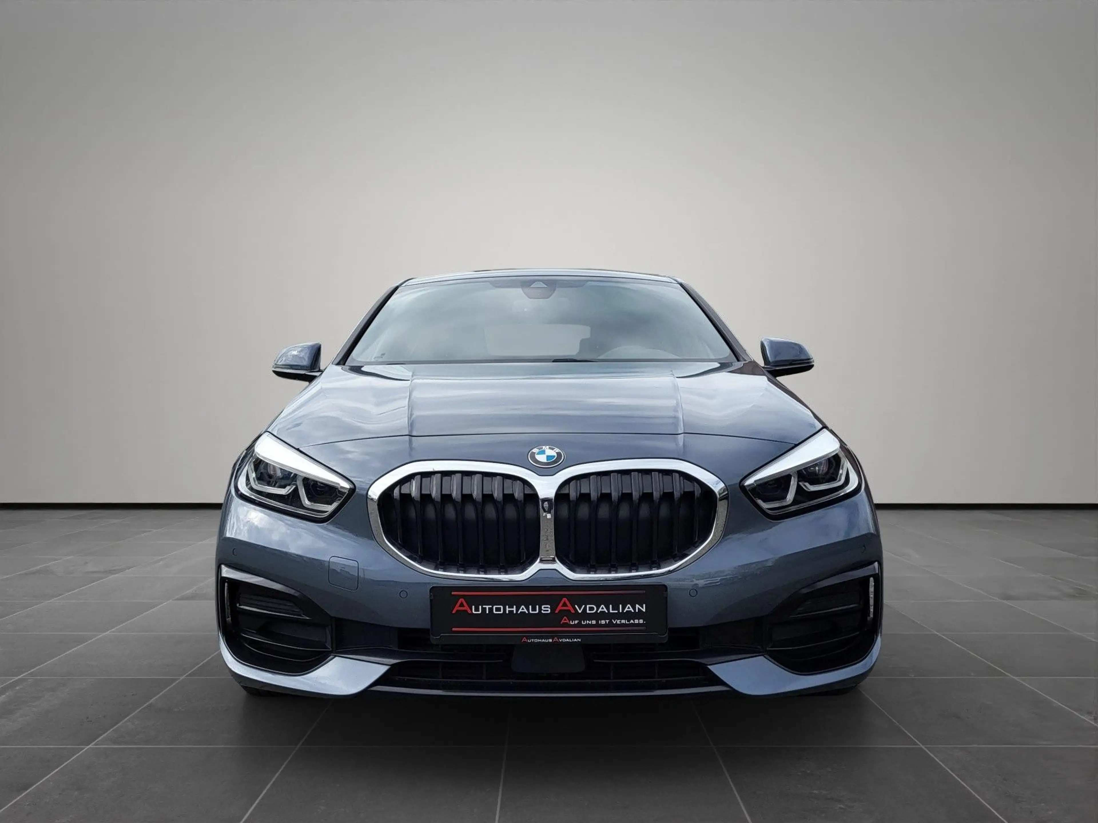 BMW 120 d Limousine Sport Line SHADOW-LINE|LED|18" — photo 8