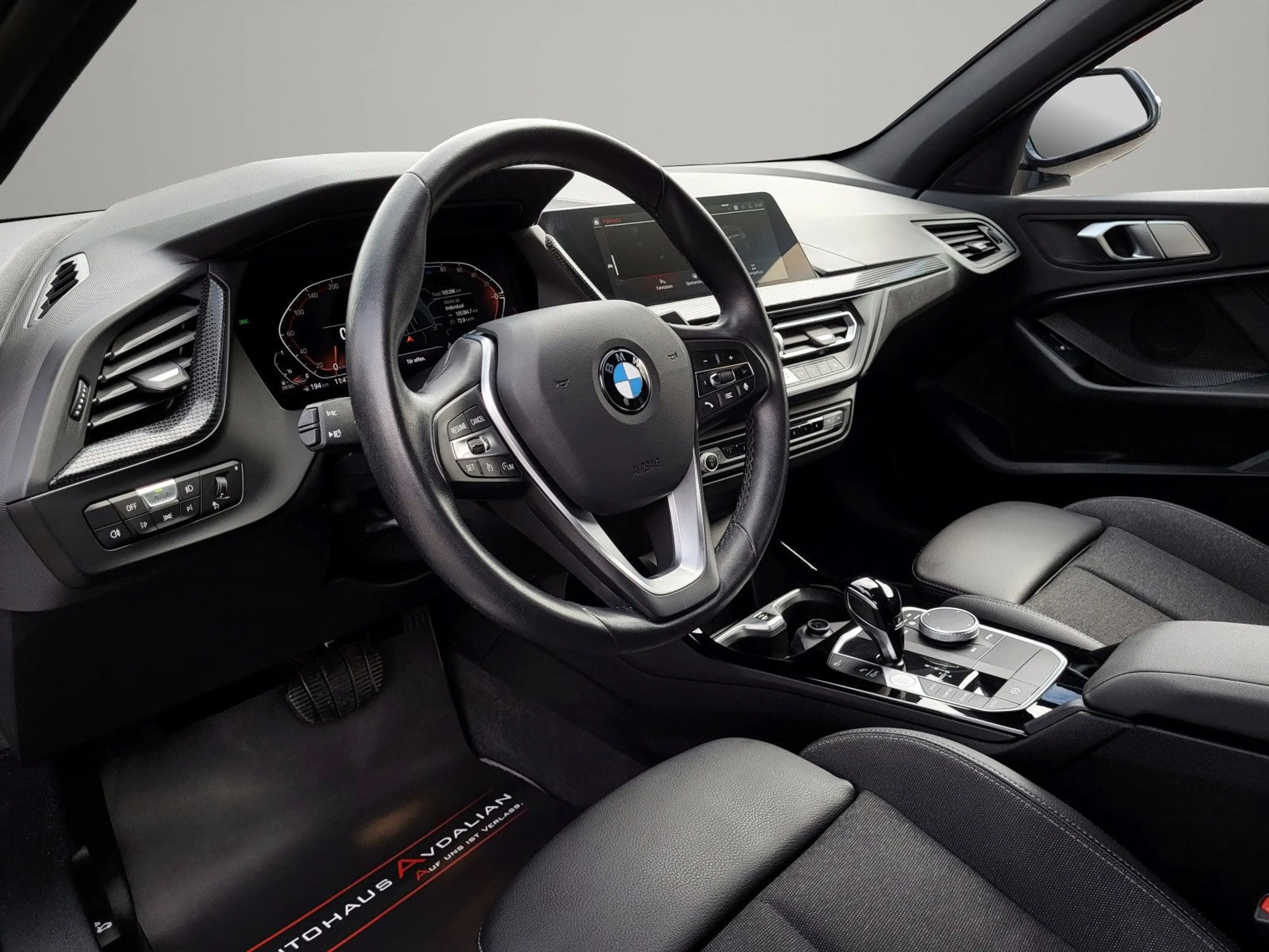 BMW 120 d Limousine Sport Line SHADOW-LINE|LED|18" — photo 9