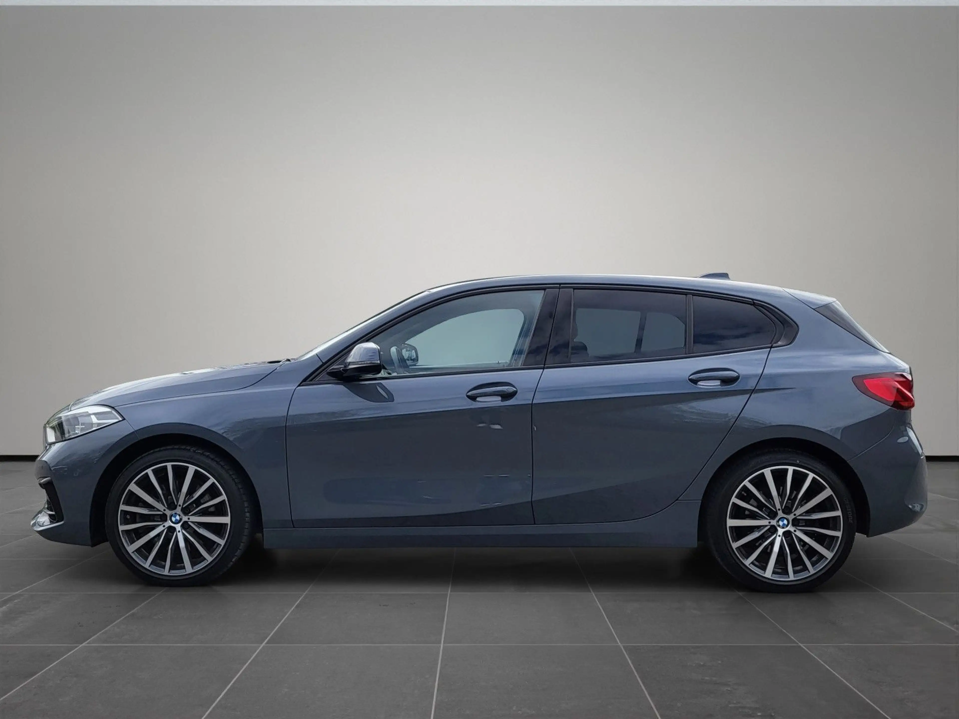 BMW 120 d Limousine Sport Line SHADOW-LINE|LED|18" — photo 2