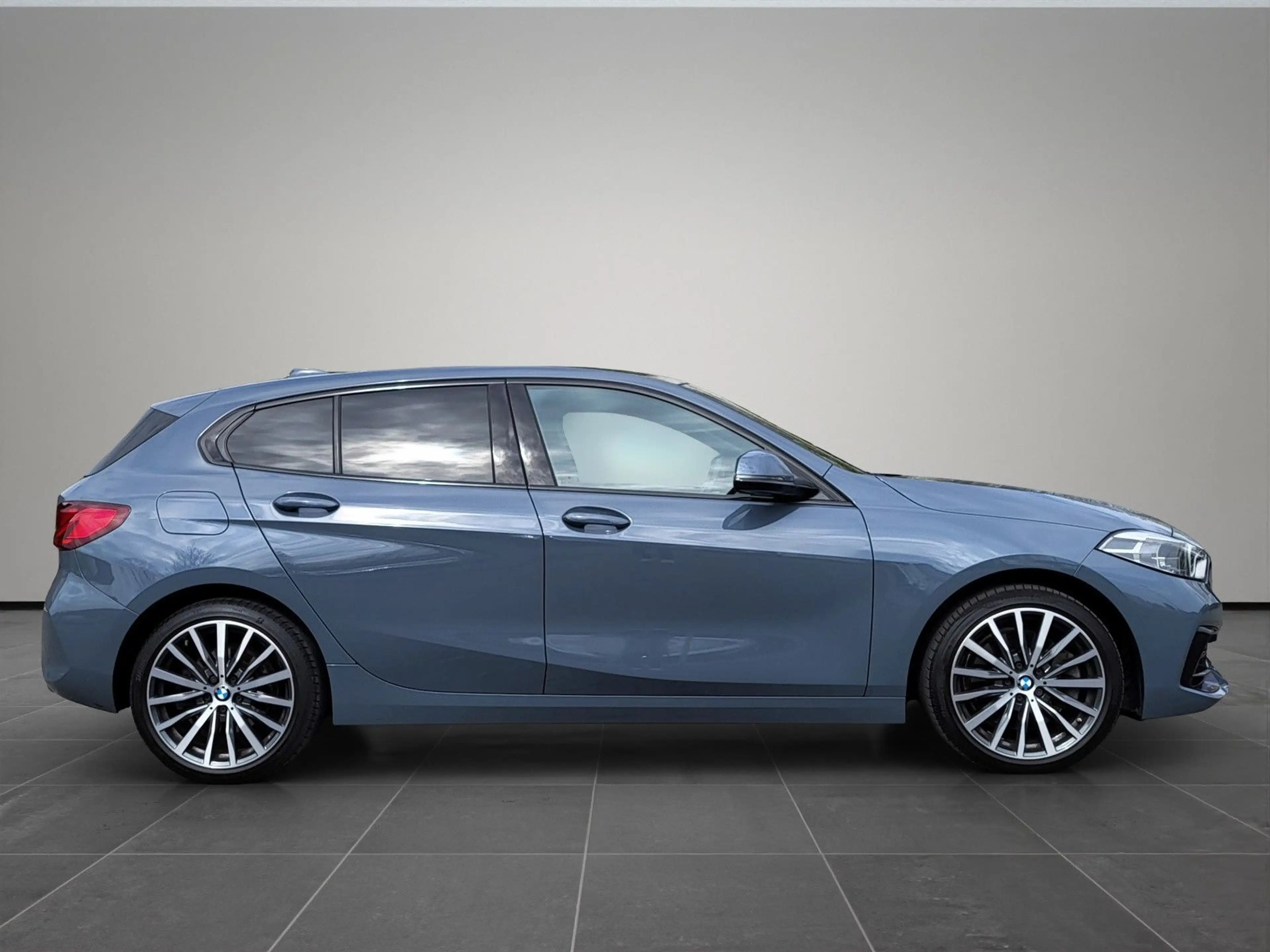 BMW 120 d Limousine Sport Line SHADOW-LINE|LED|18" — photo 6